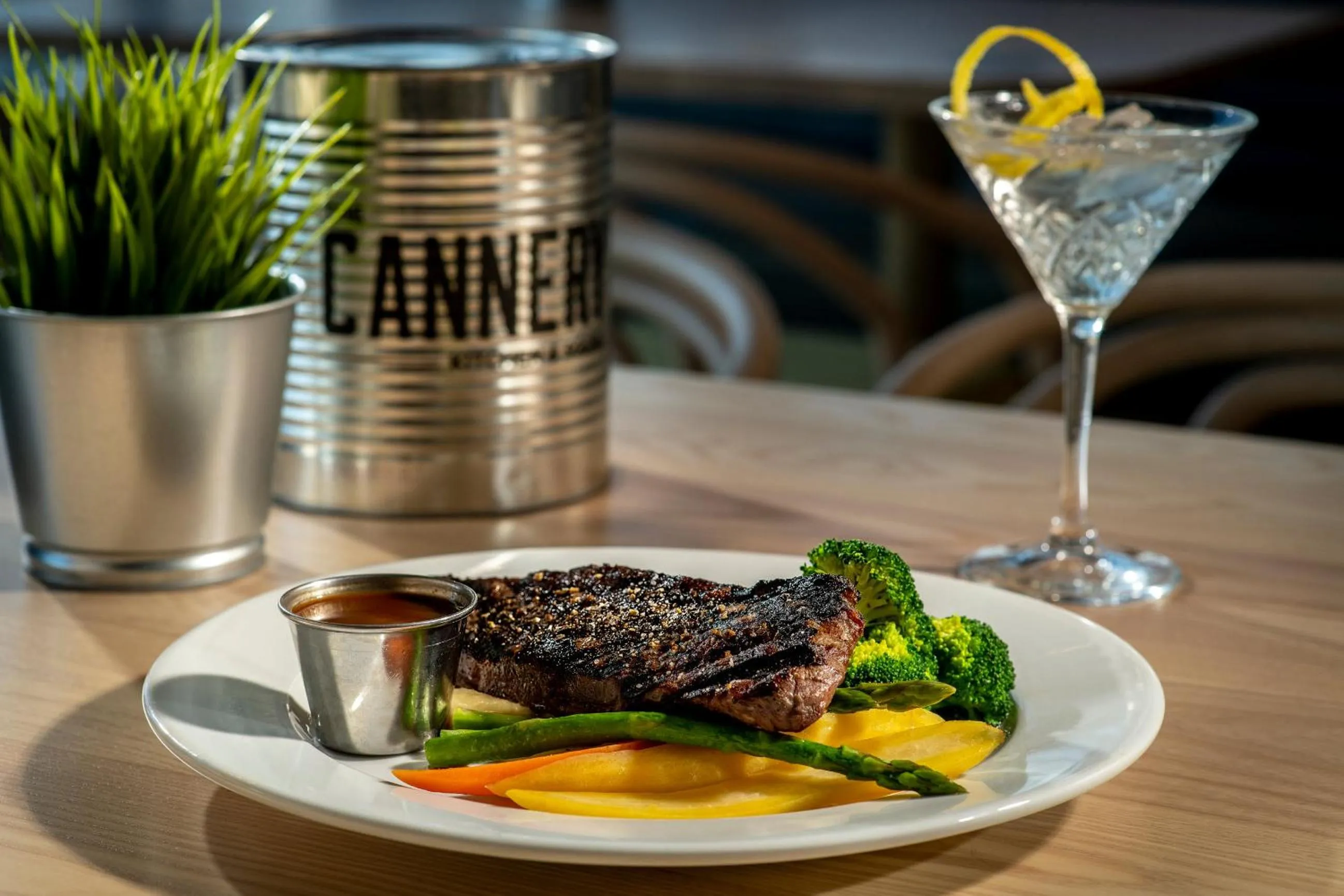 Food and drinks in Atlantica Hotel Halifax