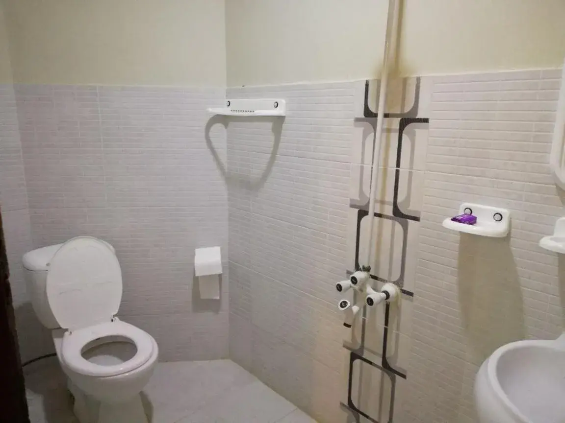 Deluxe Double or Twin Room with Balcony - single occupancy in Seaview Lodge Guest House Deluxe Double or Twin Room with Balcony - single occupancy in Seaview Lodge Guest House