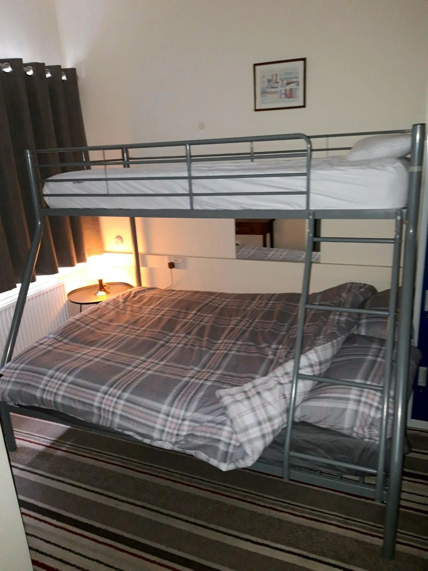 bunk bed, Bed in Hull Trinity Backpackers