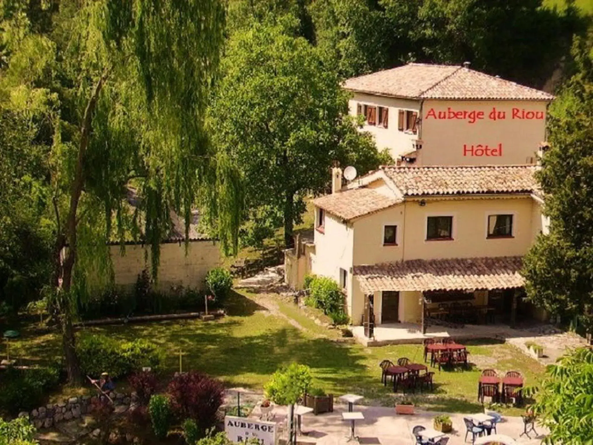 Auberge Du Riou Auberge Du Riou