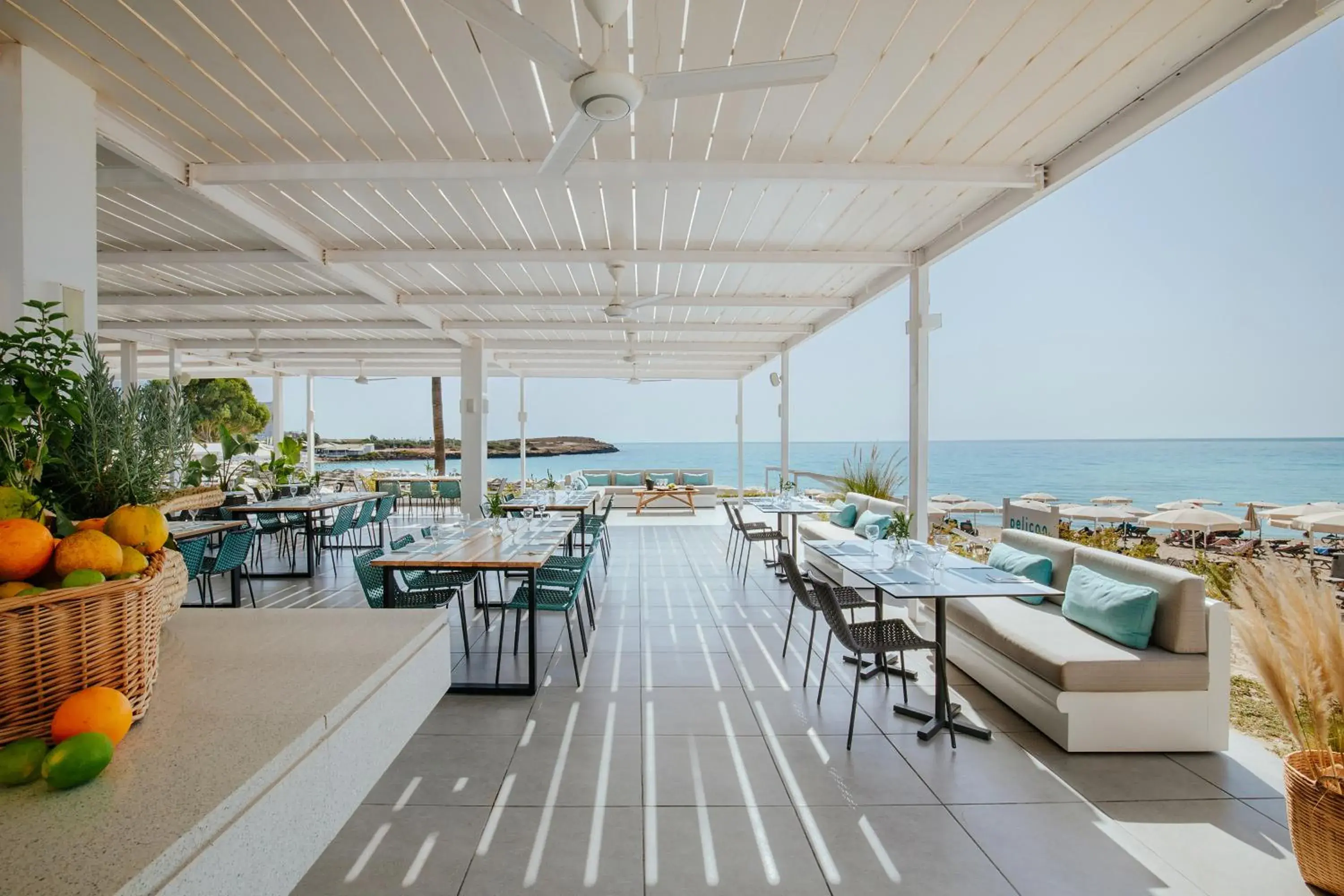 Restaurant/Places to Eat in Nissi Beach Resort