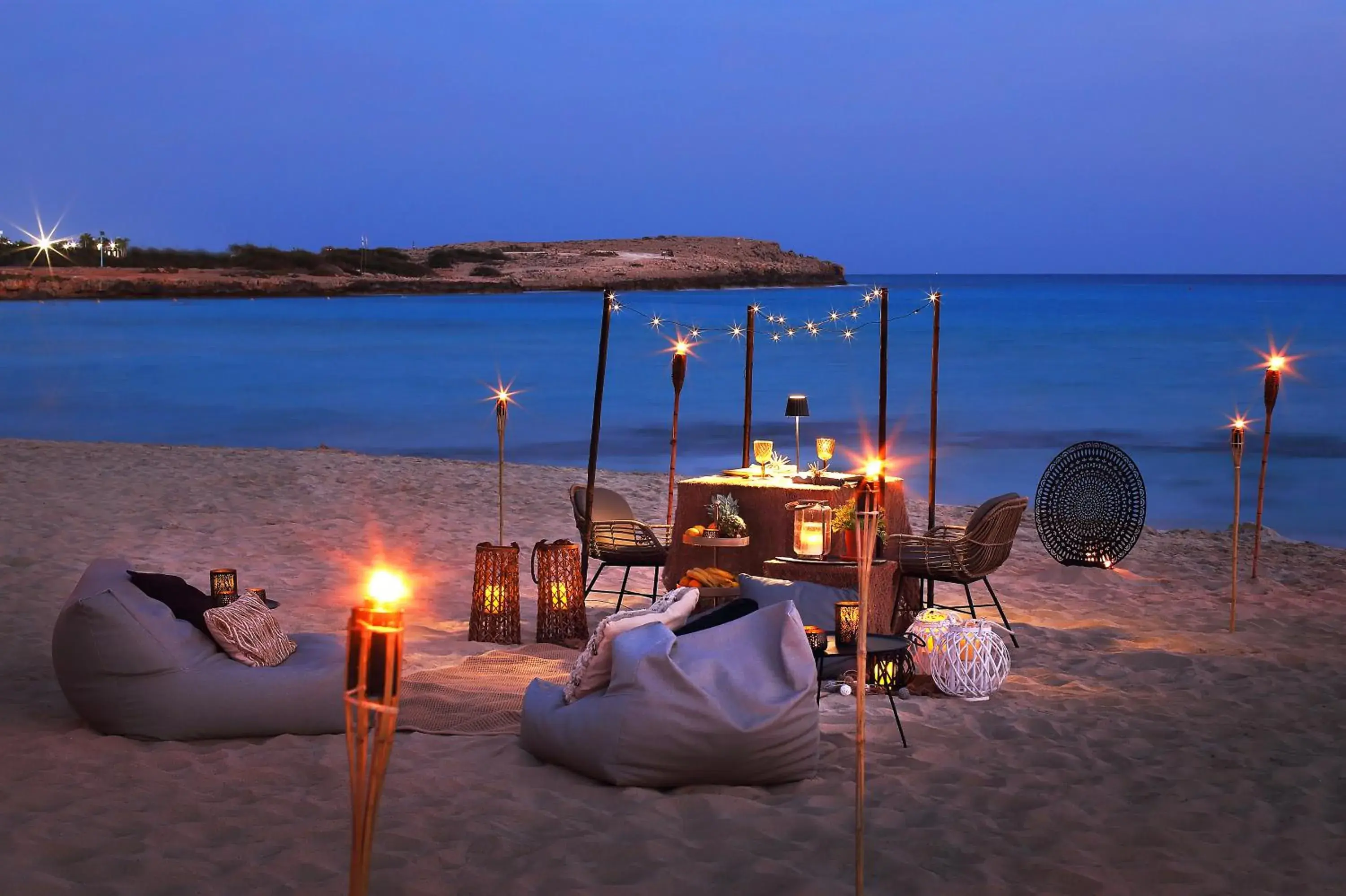 Restaurant/places to eat in Nissi Beach Resort Restaurant/places to eat in Nissi Beach Resort