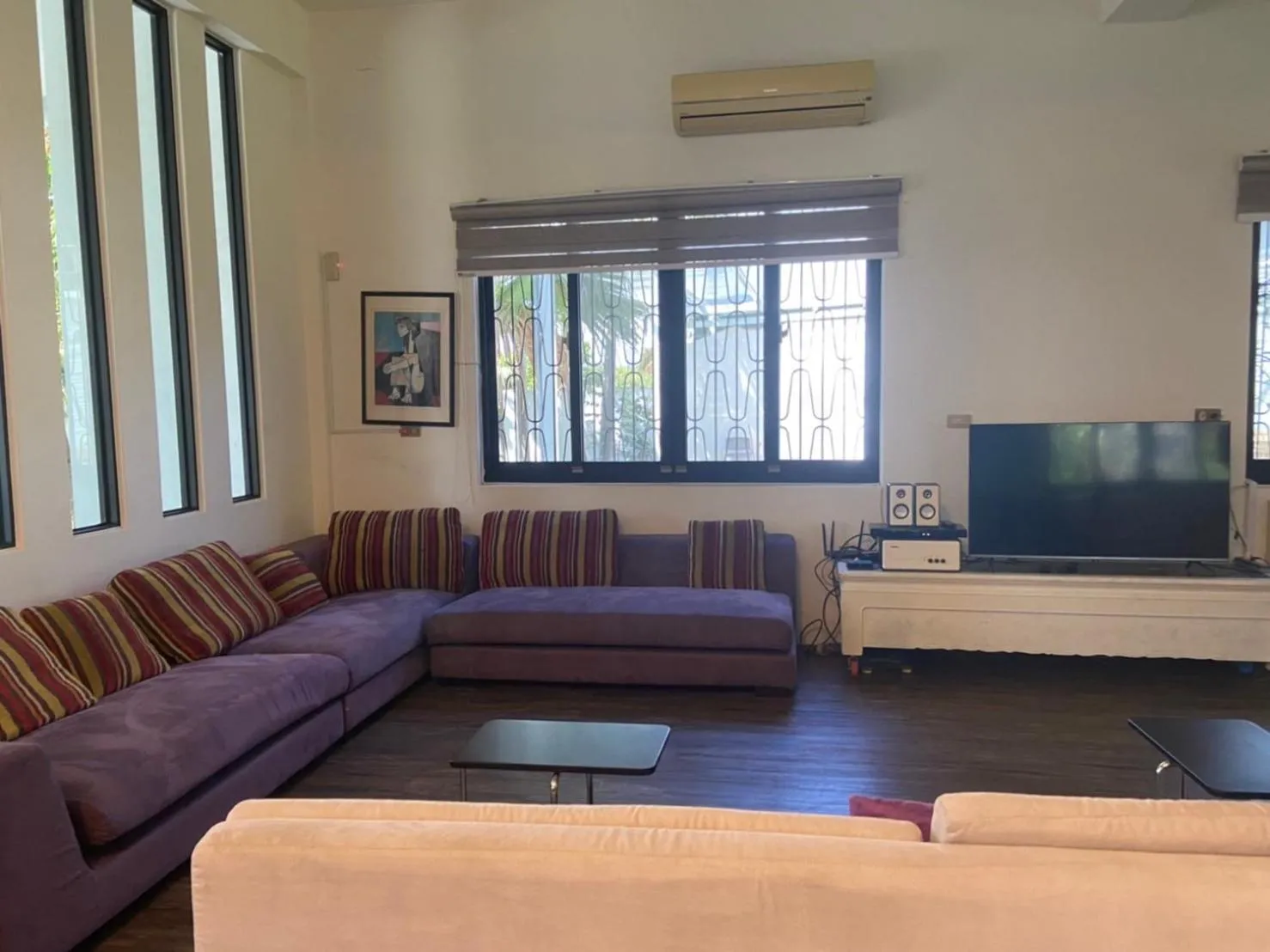 Living room in Sailing Inn
