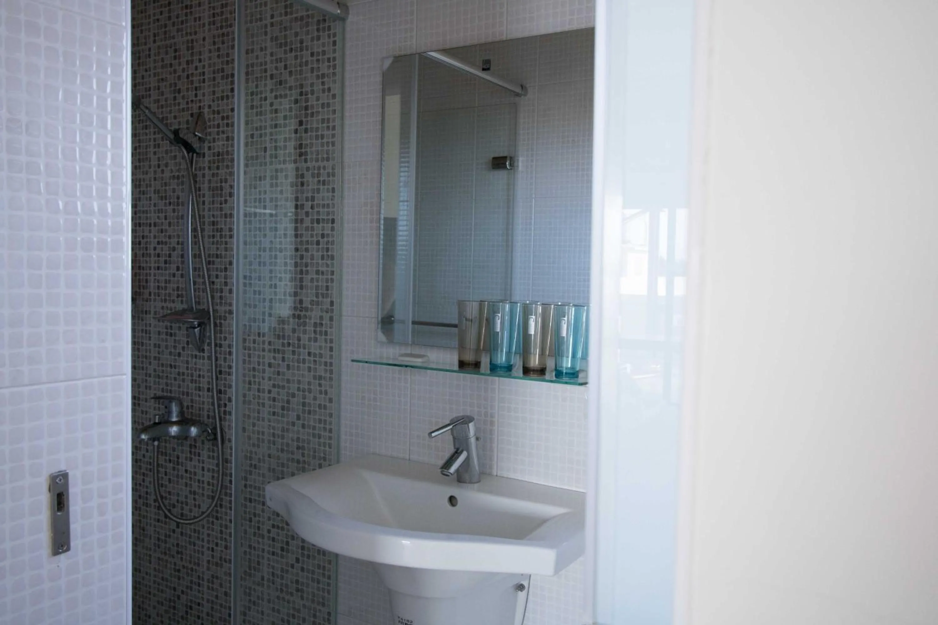Bathroom in Sailing Inn