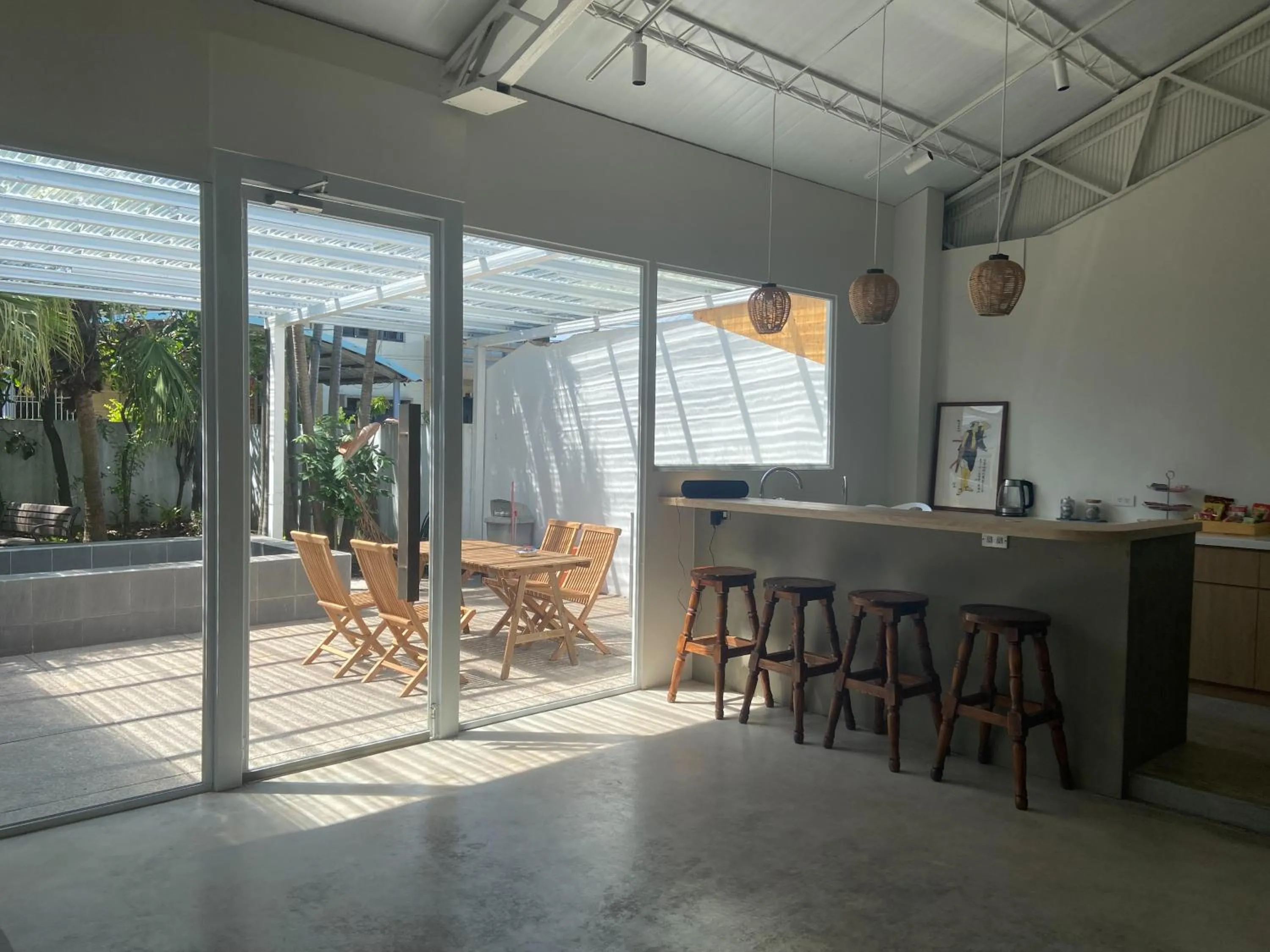 Restaurant/places to eat in Sailing Inn