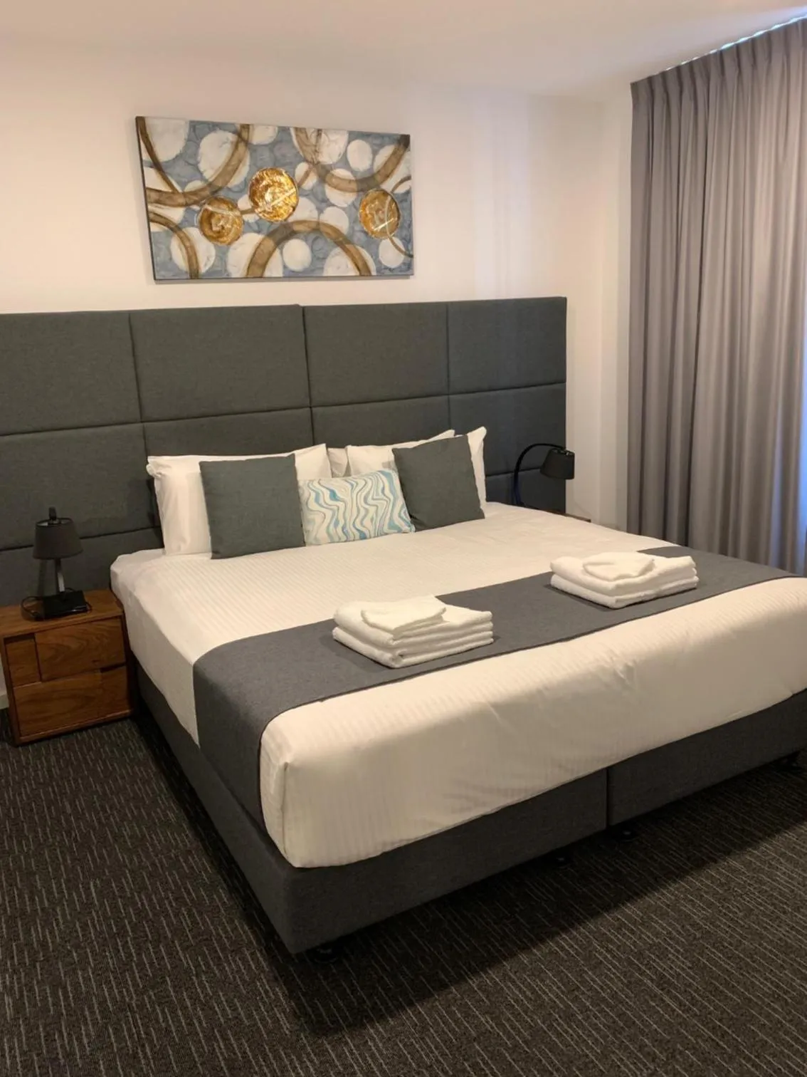 Bedroom, Bed in The Palms Apartments