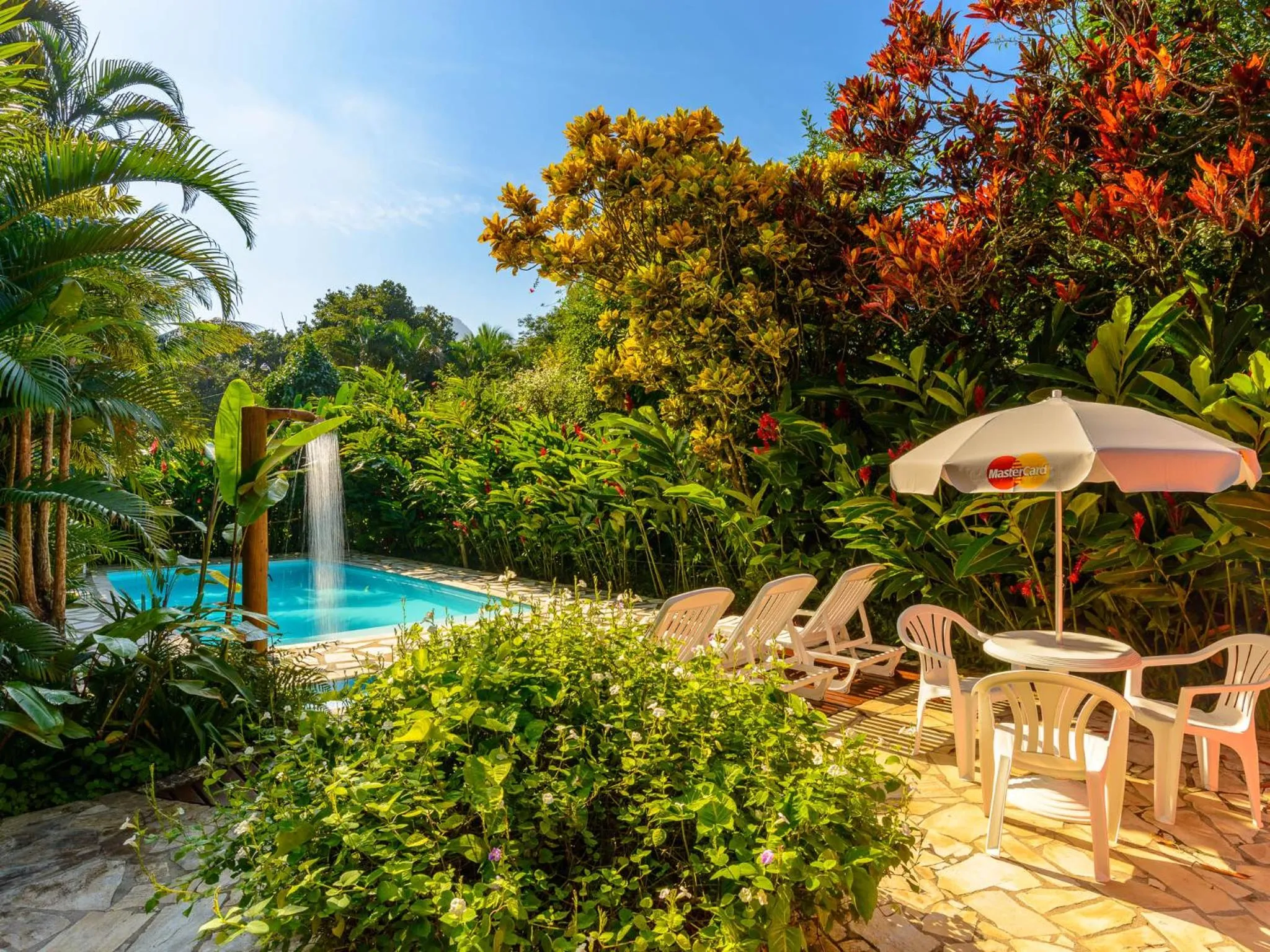 Swimming pool in Pousada Ecoilha