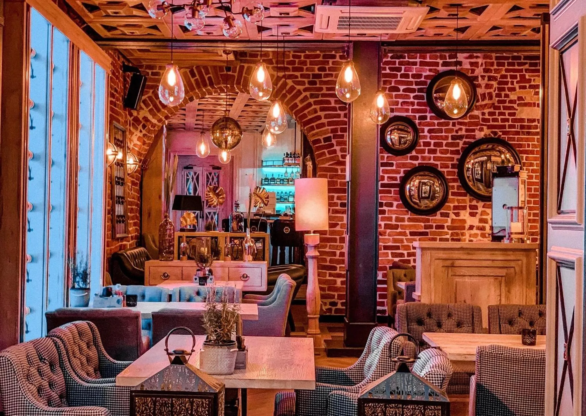 Restaurant/places to eat in Apartamenty Chleb i Wino Toruń