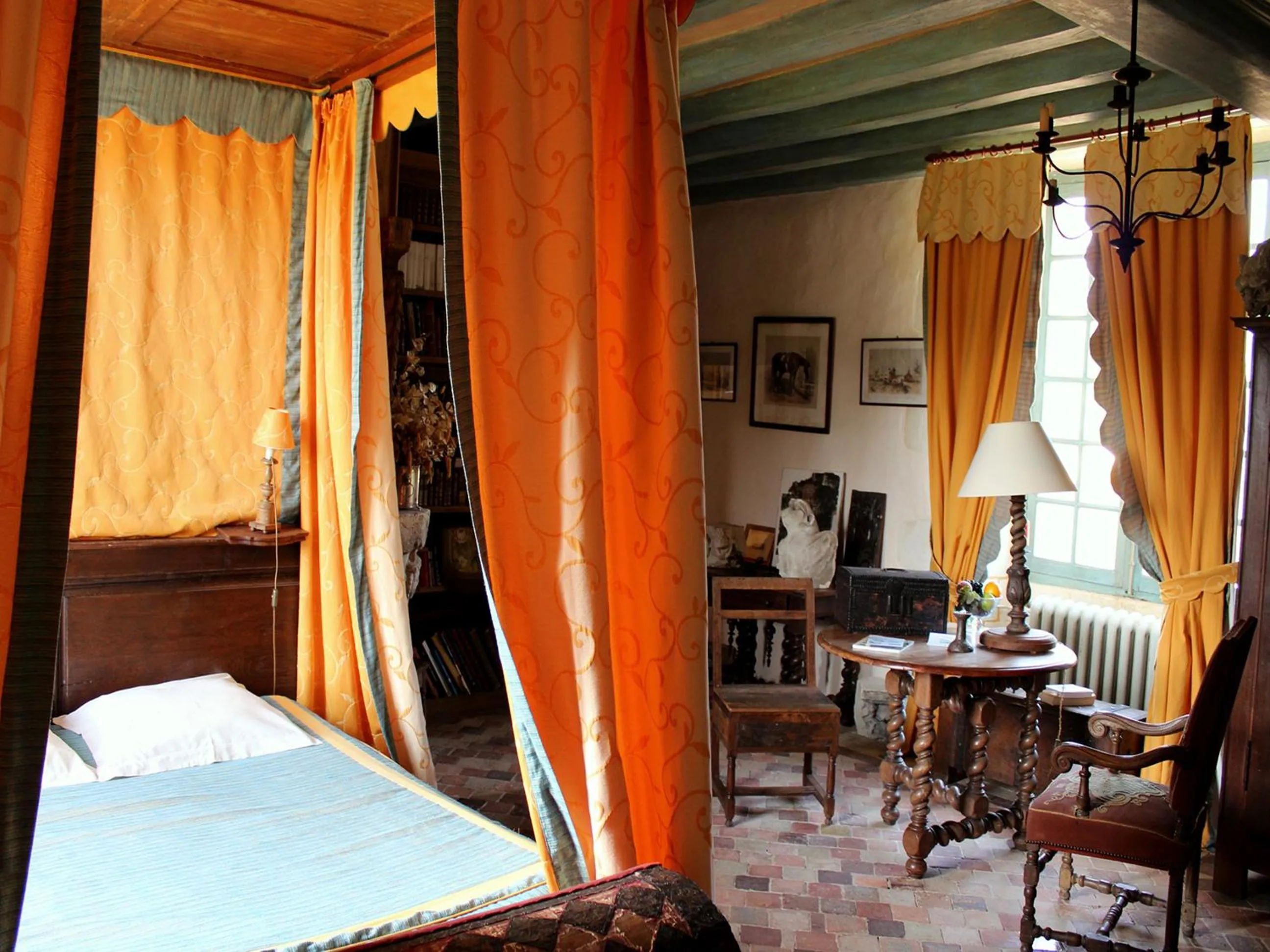 Bedroom, Bed in Château De Chambiers