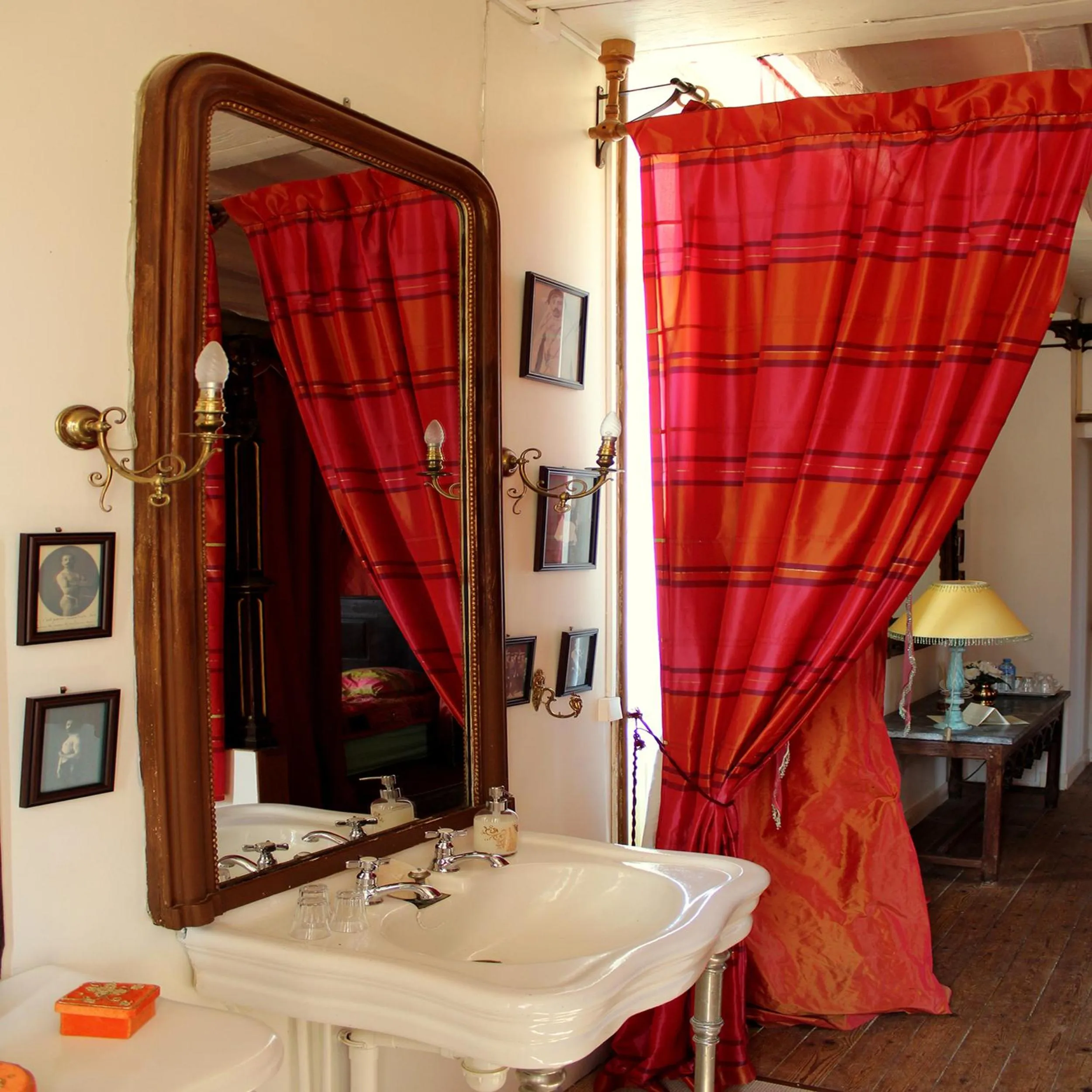Bathroom in Château De Chambiers