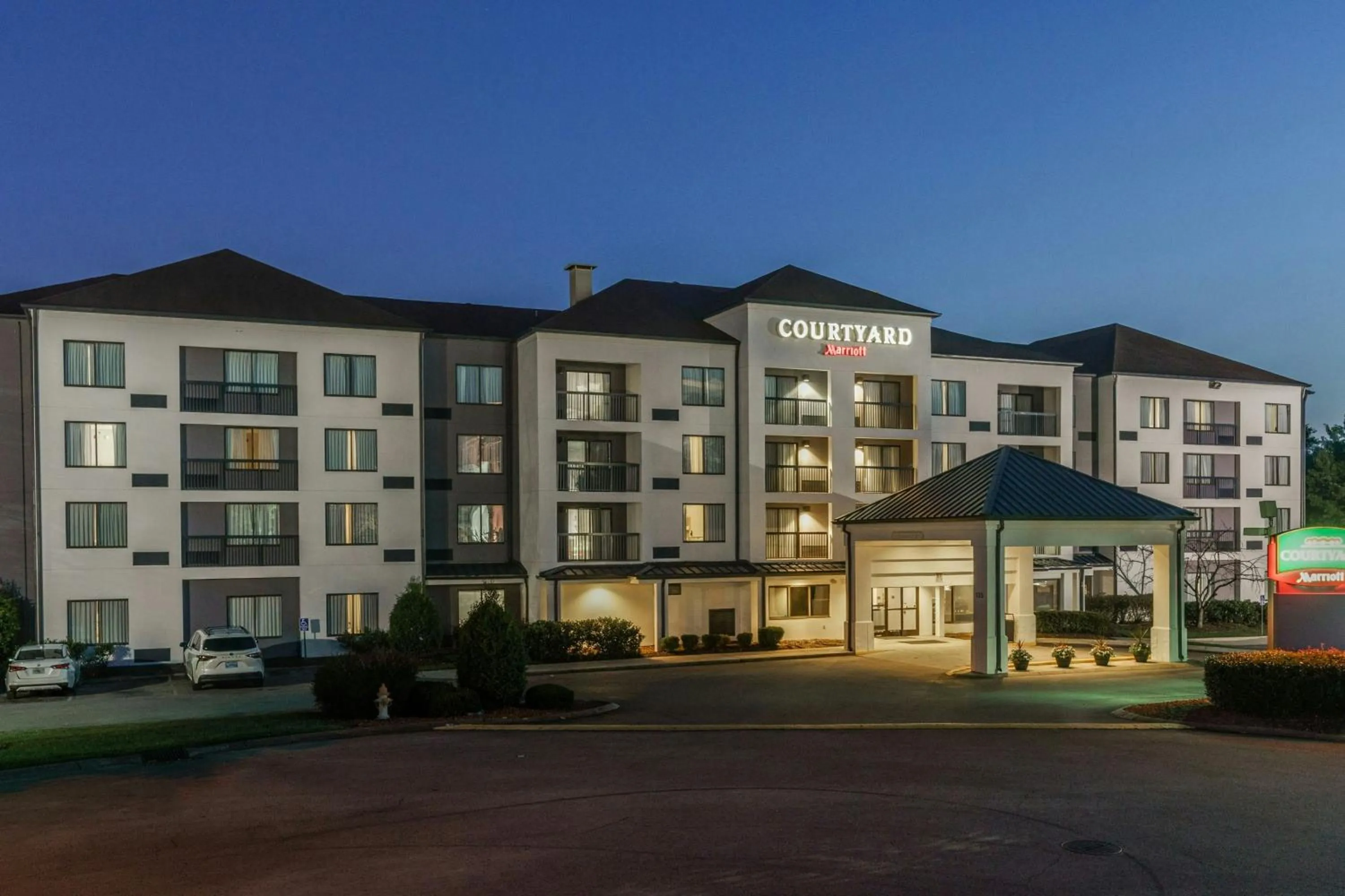 Property building in Courtyard by Marriott Nashville at Opryland