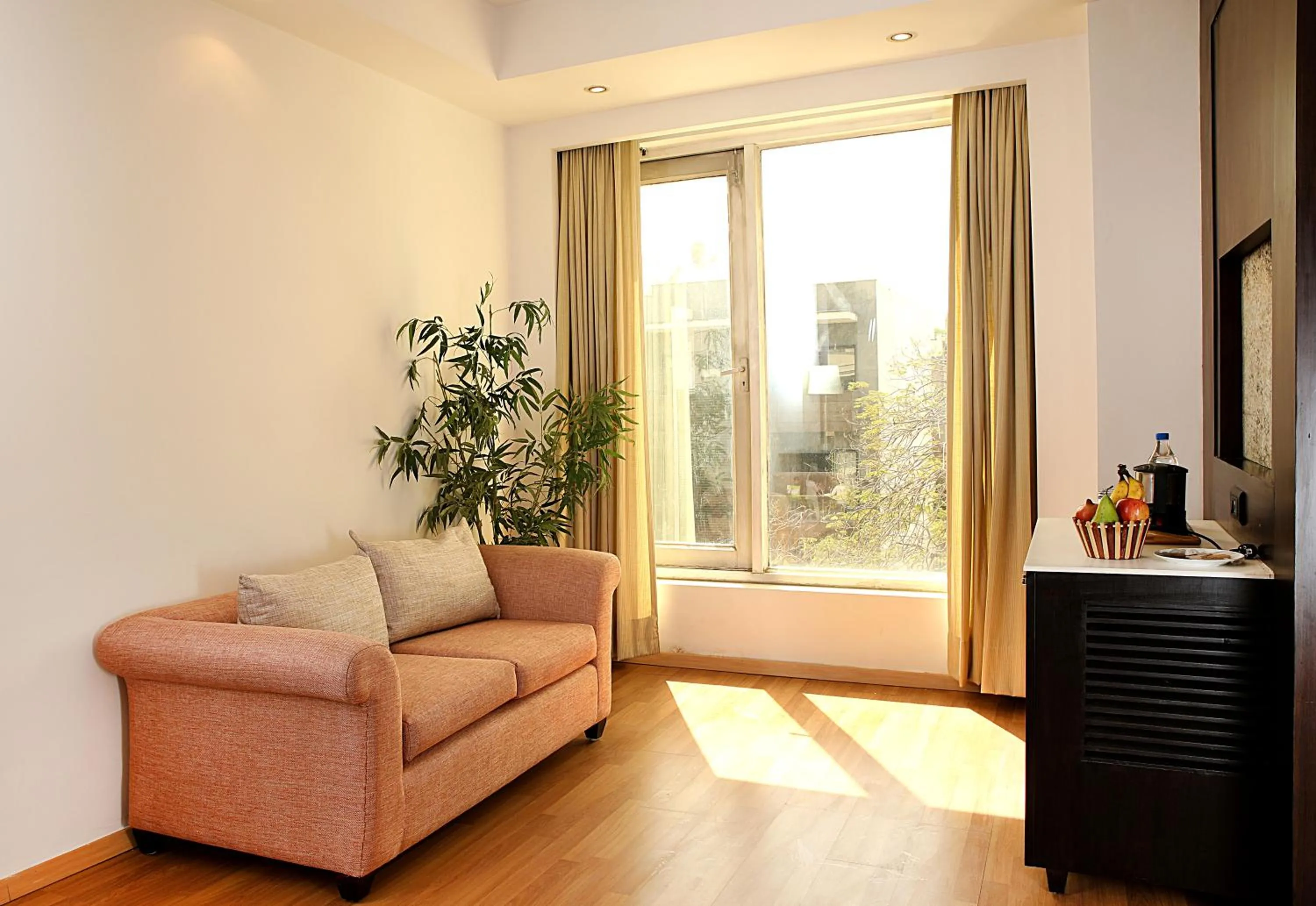 Seating area in Inde Hotel Huda City Centre Vista Woods, Gurgaon