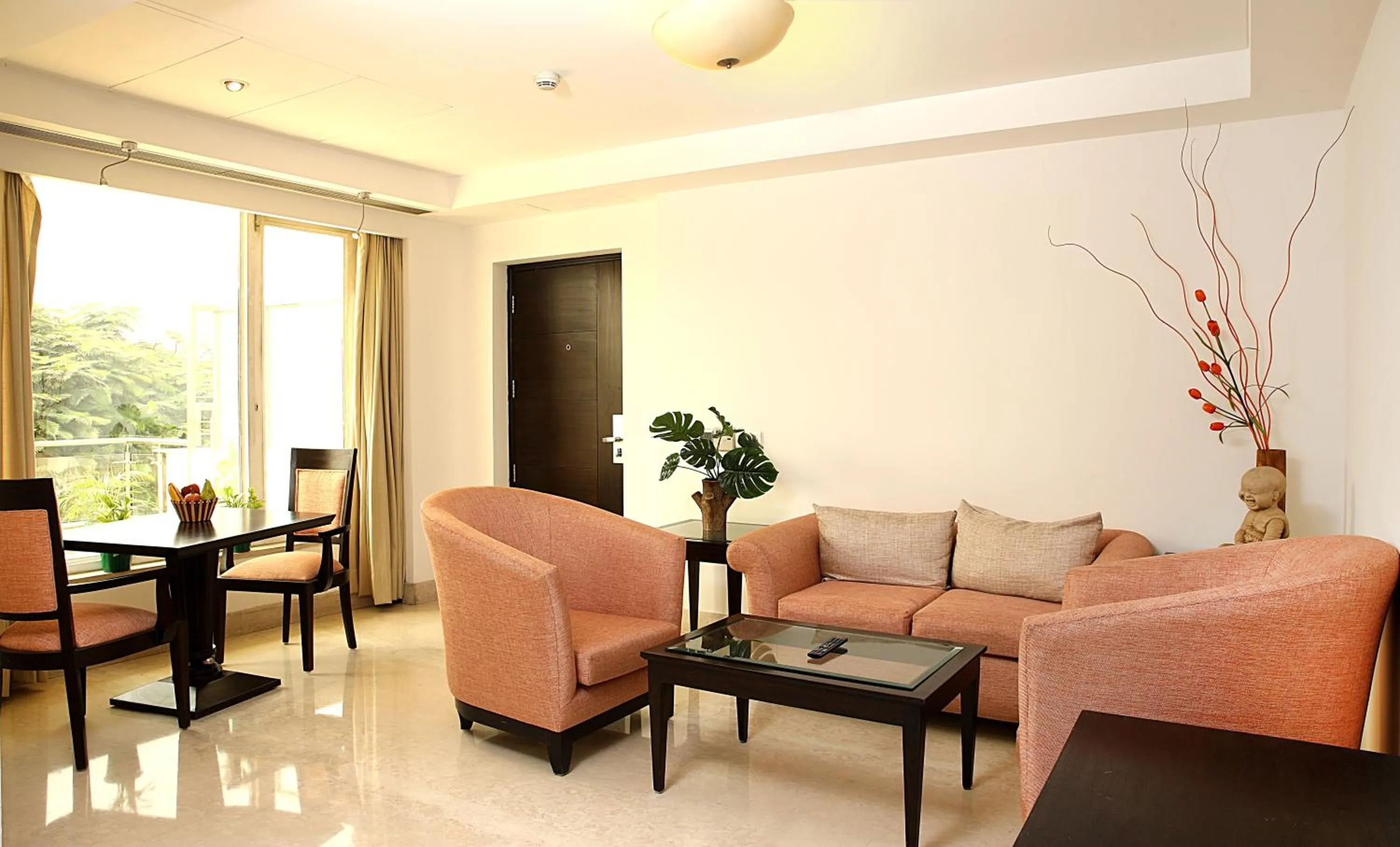 Living room in Inde Hotel Huda City Centre Vista Woods, Gurgaon