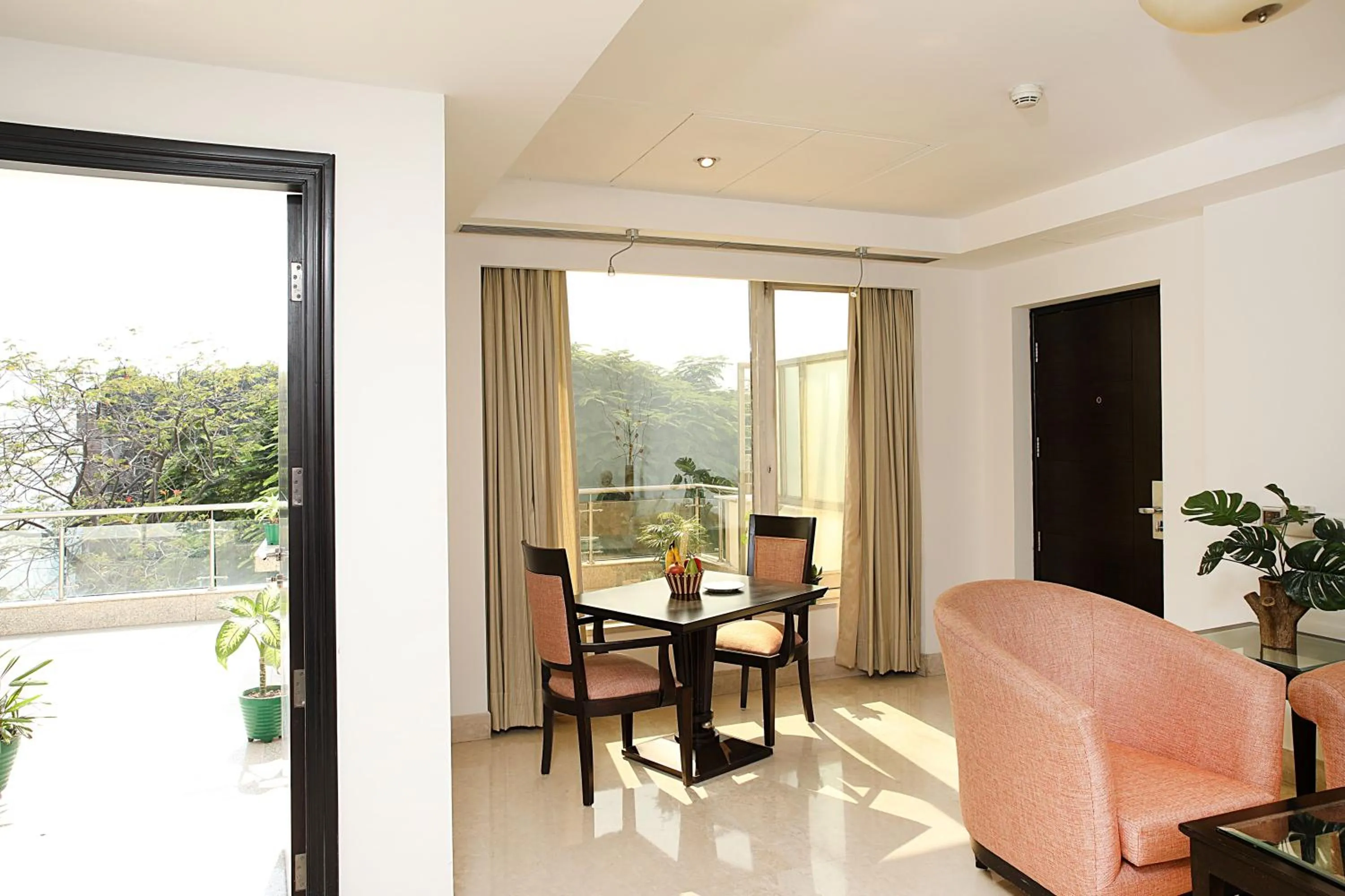 Day in Inde Hotel Huda City Centre Vista Woods, Gurgaon