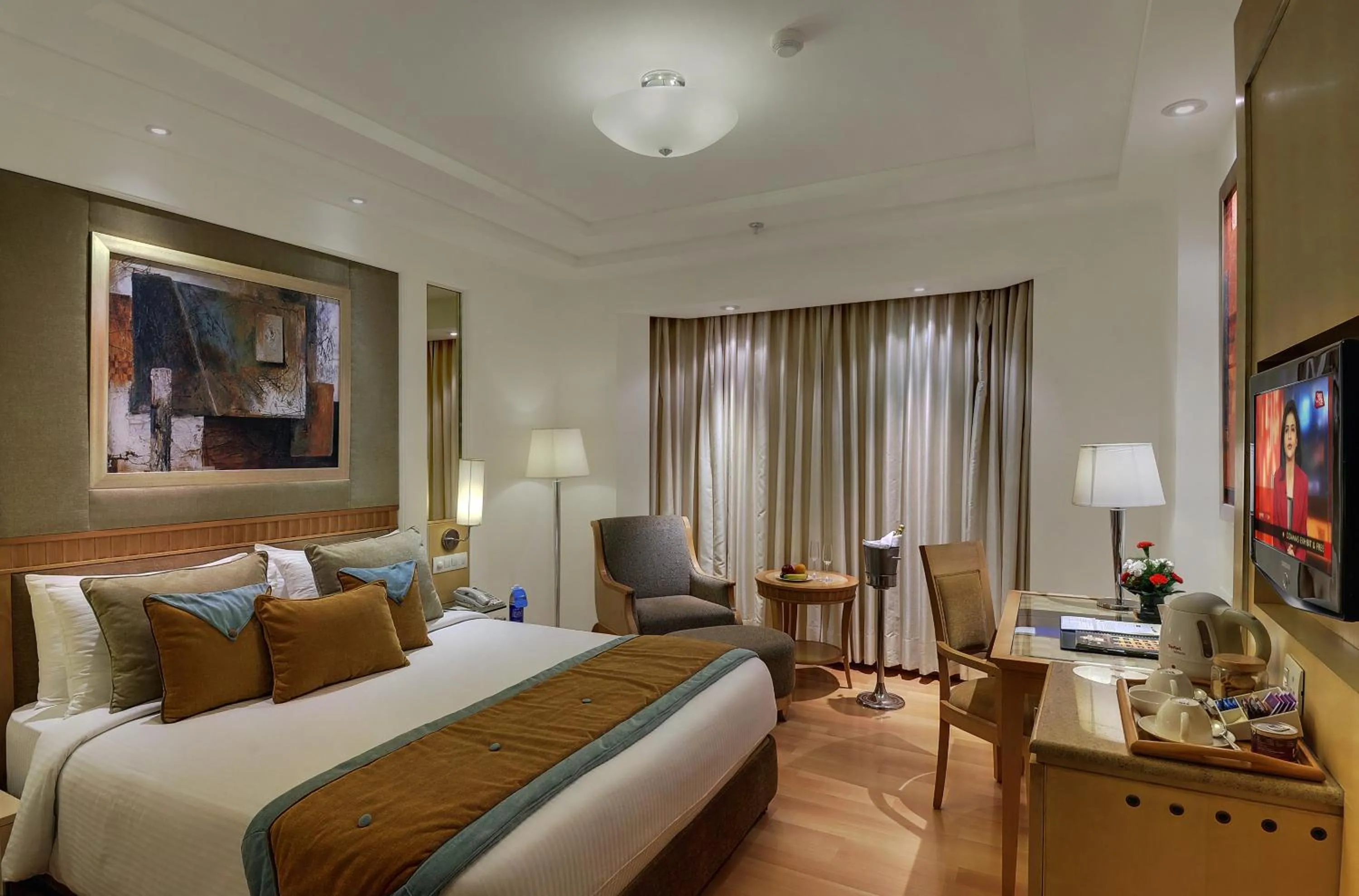 Photo of the whole room in Inde Hotel Huda City Centre Vista Woods, Gurgaon