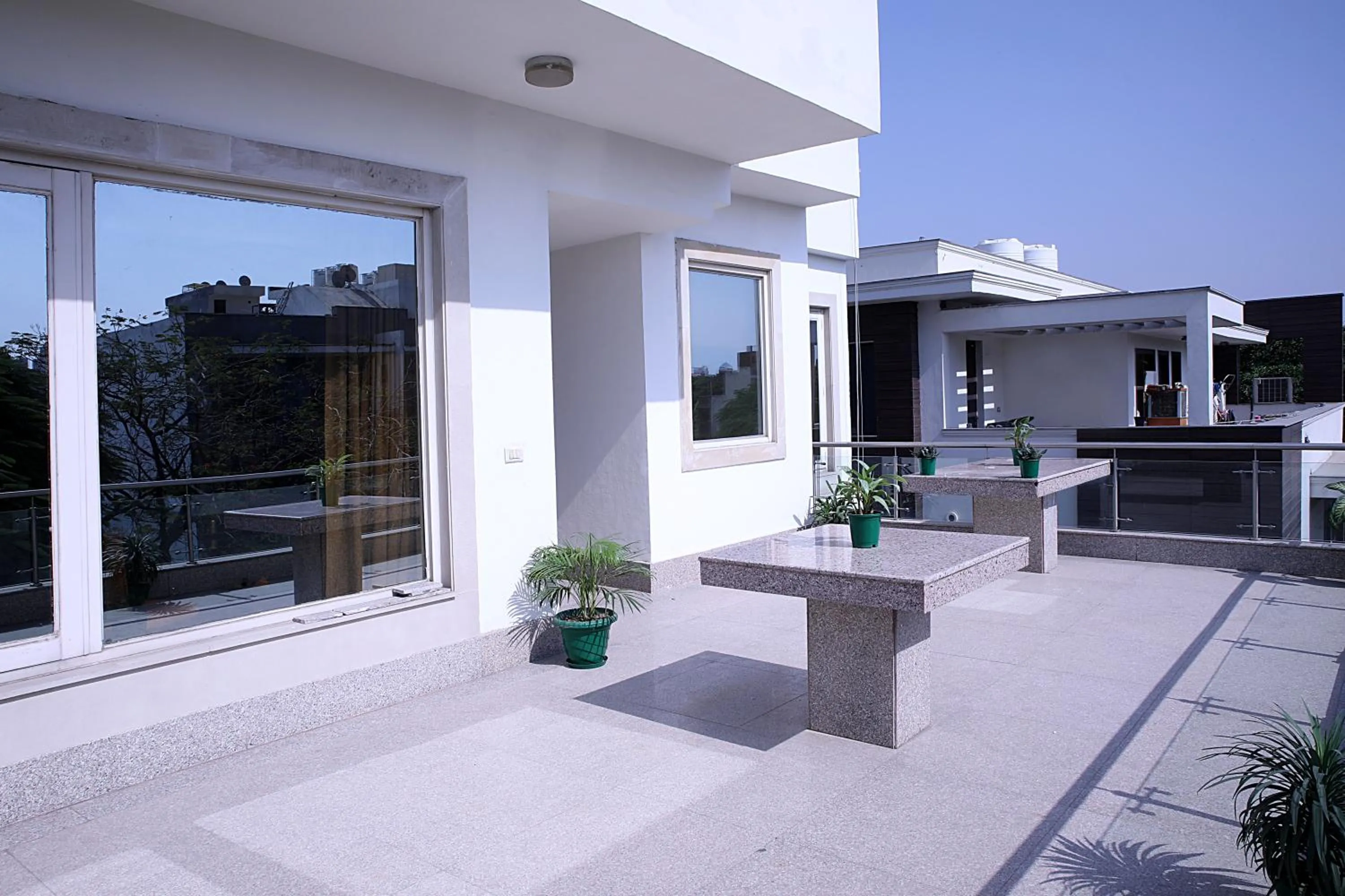 Balcony/Terrace in Inde Hotel Huda City Centre Vista Woods, Gurgaon