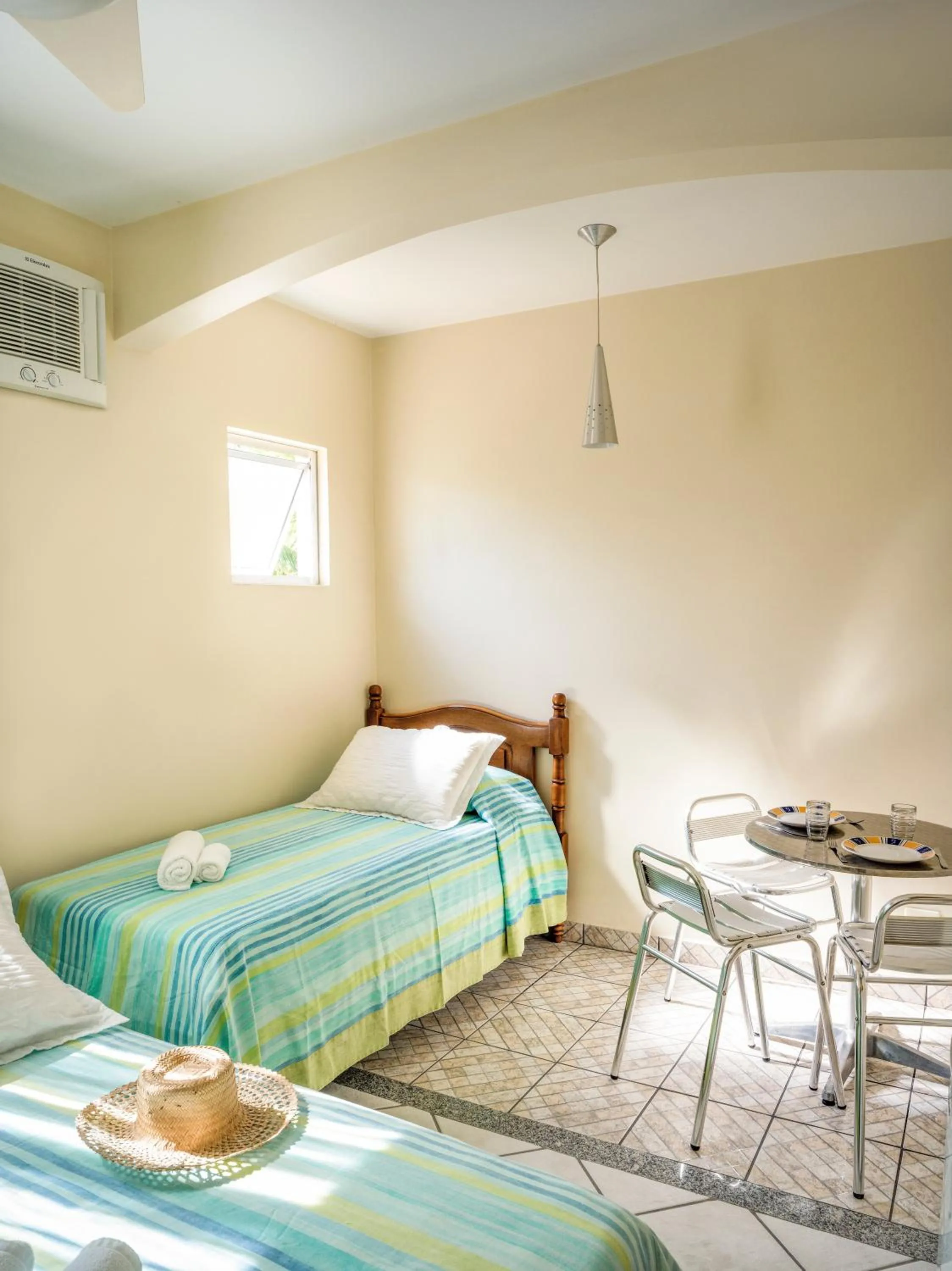 Photo of the whole room, Bed in Costabela Apart Hotel e Pousada