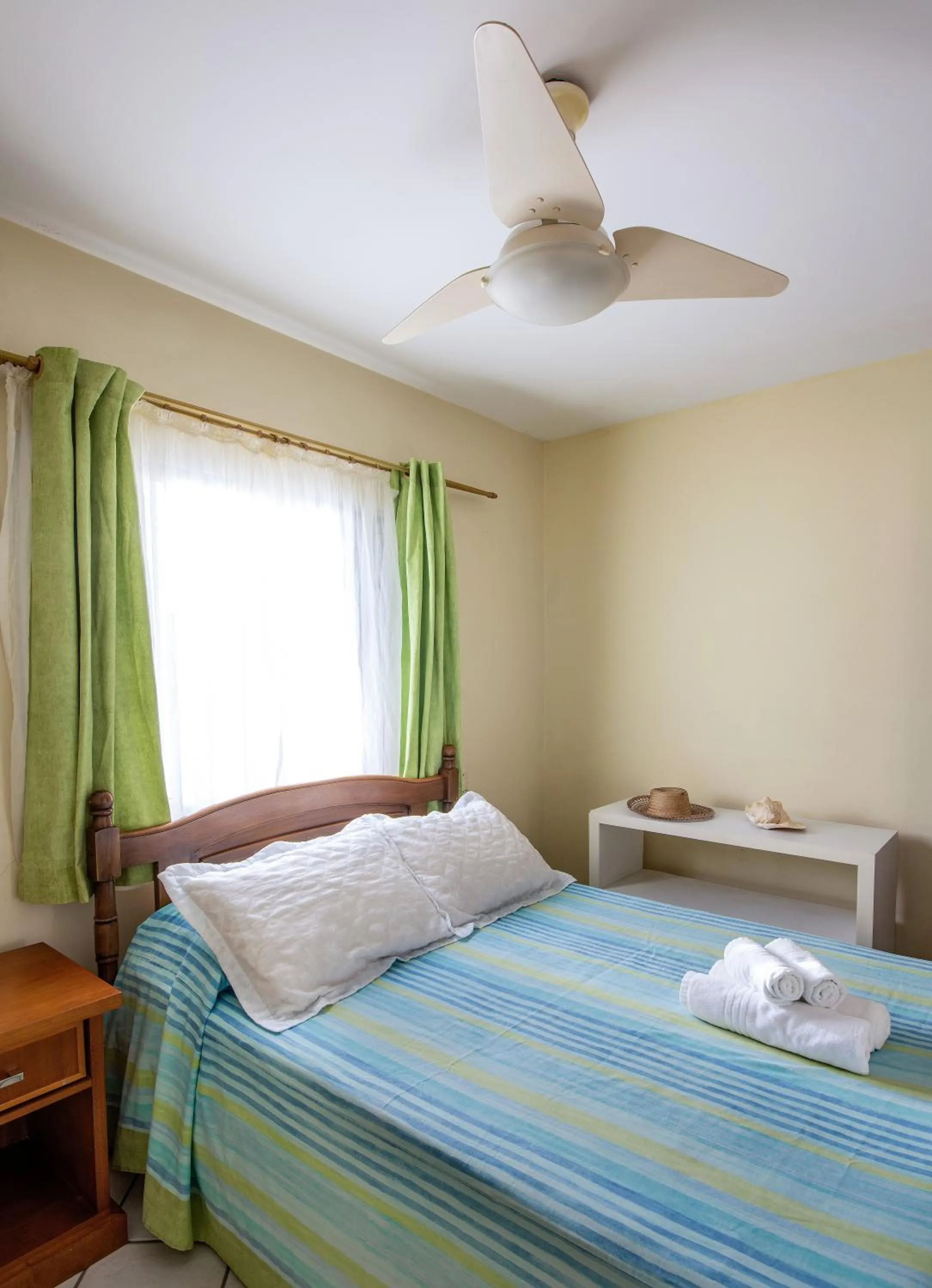 Photo of the whole room, Bed in Costabela Apart Hotel e Pousada