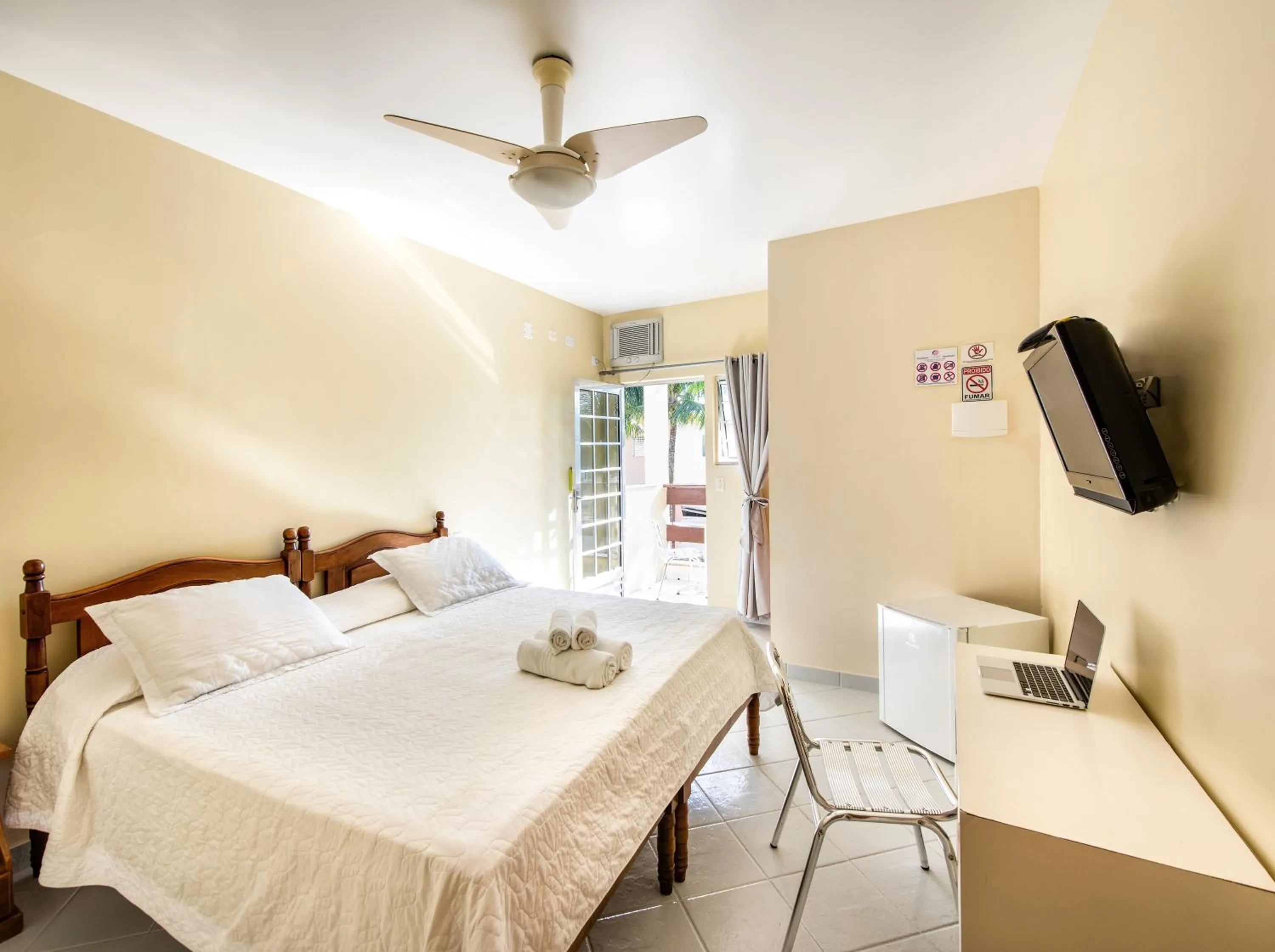 Photo of the whole room, Bed in Costabela Apart Hotel e Pousada