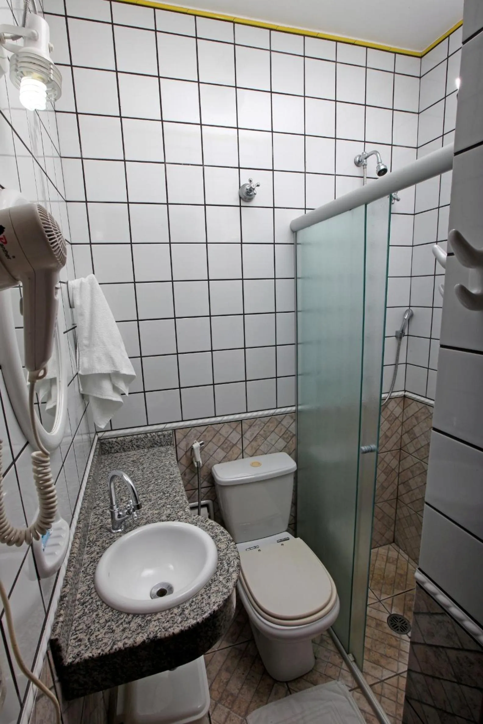 Bathroom in Costabela Apart Hotel e Pousada