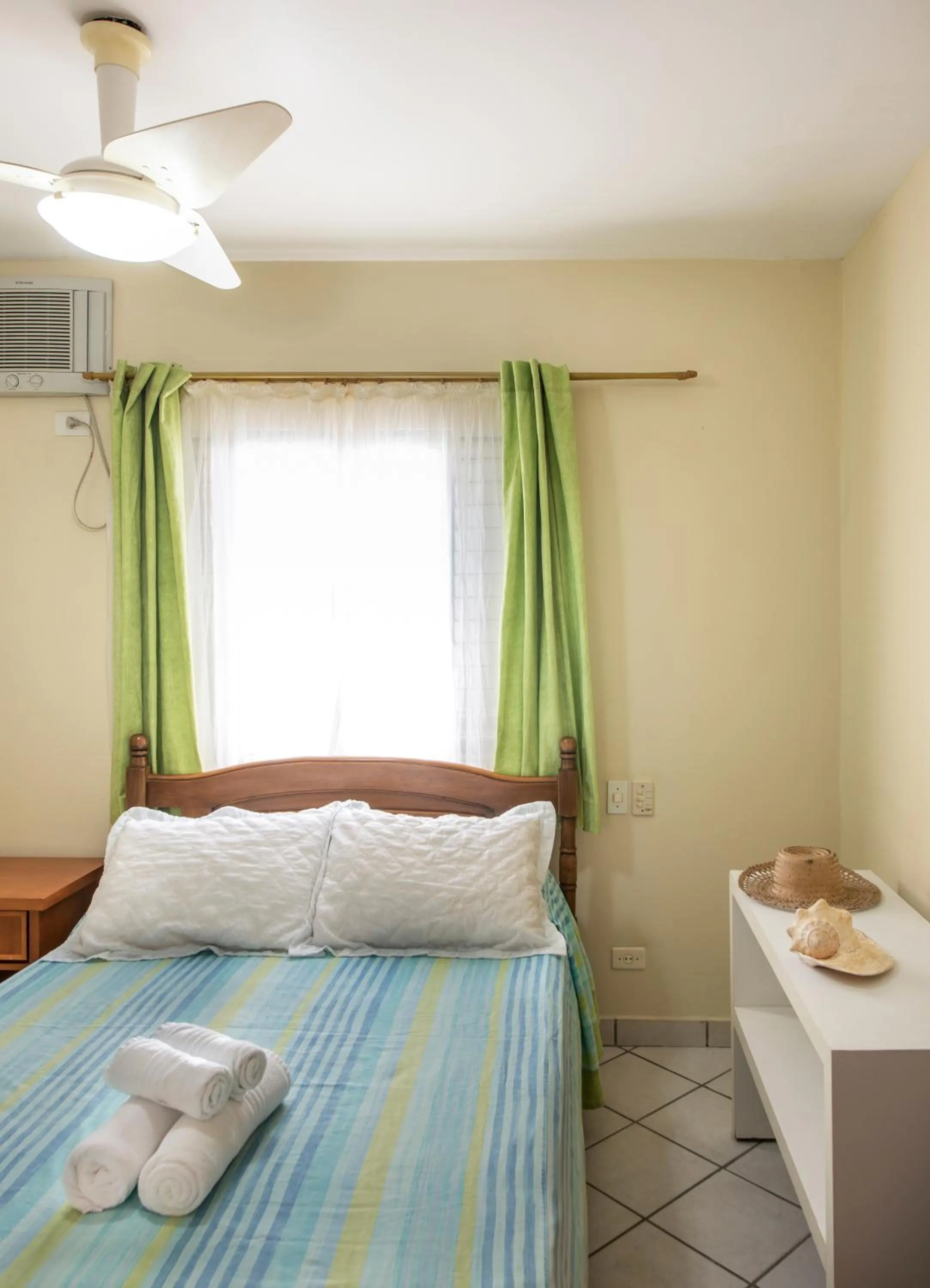 Photo of the whole room, Bed in Costabela Apart Hotel e Pousada