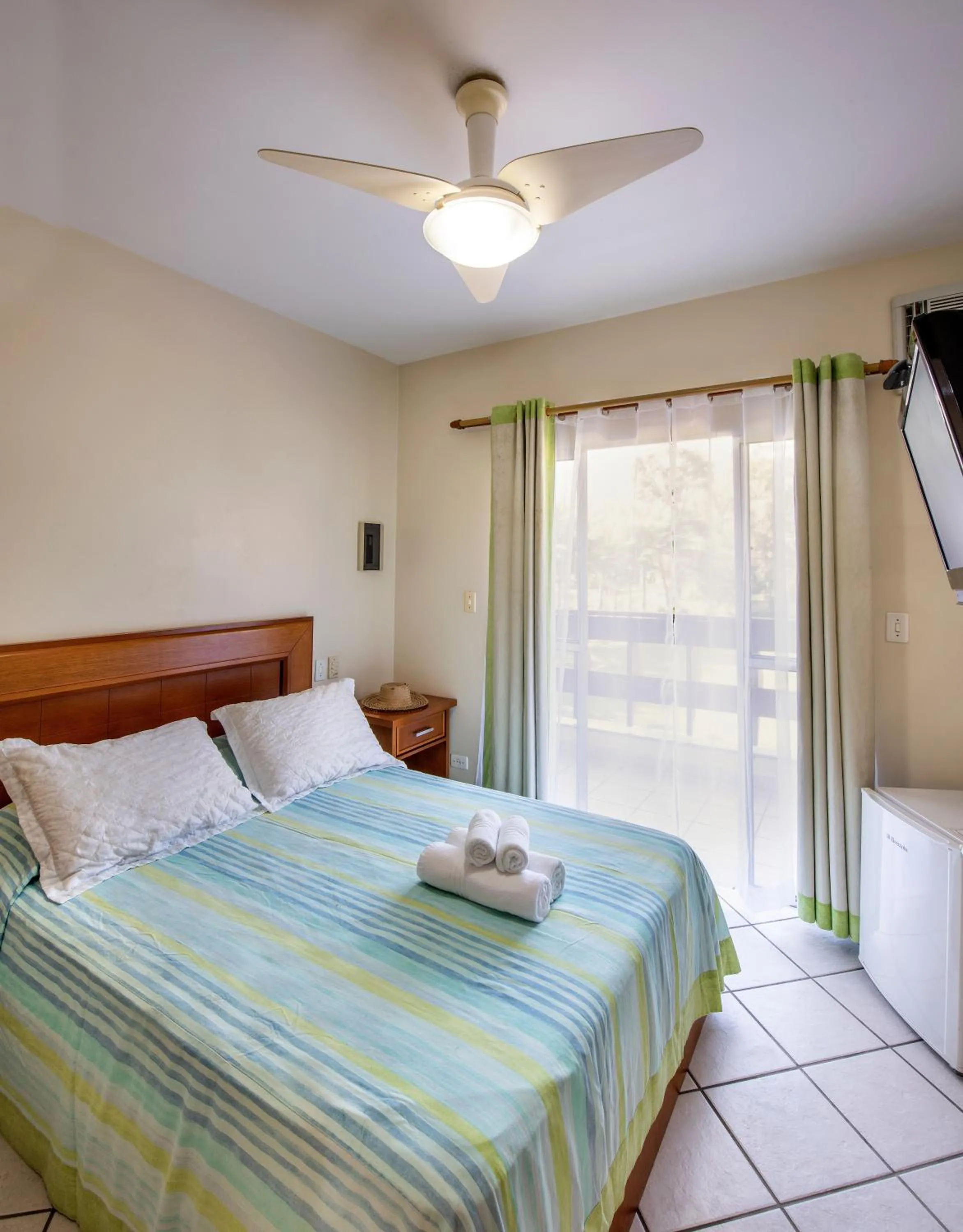 Photo of the whole room, Bed in Costabela Apart Hotel e Pousada