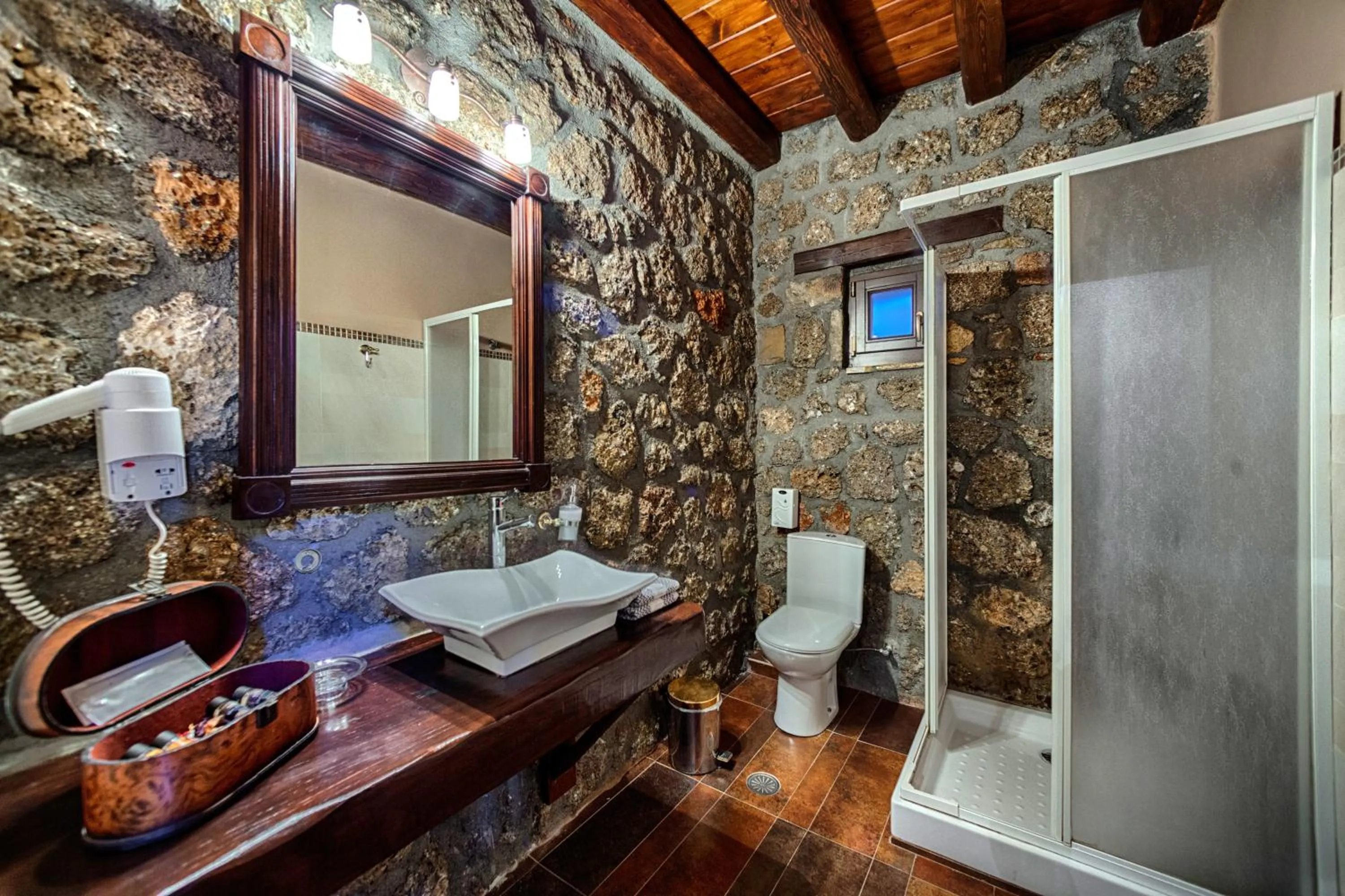Bathroom in Pera Alonia Guest House