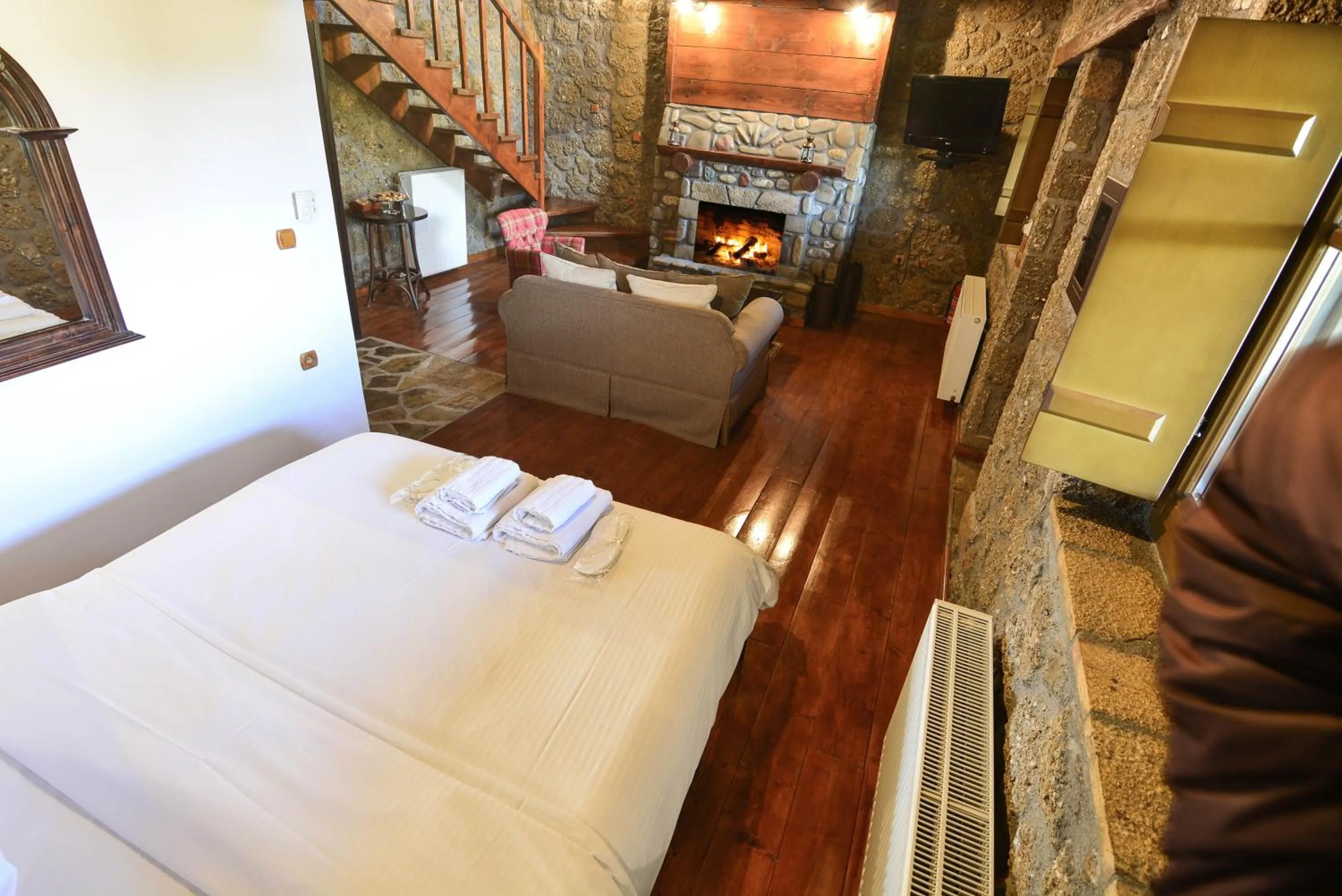 Bed in Pera Alonia Guest House