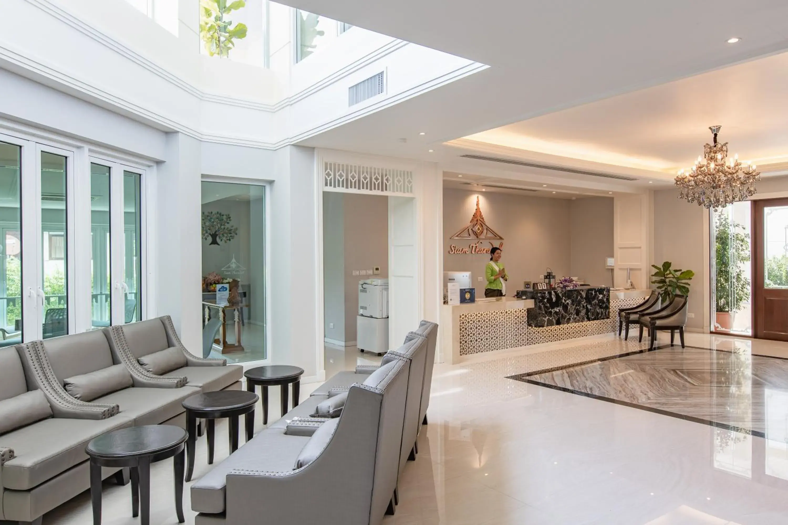 Lounge or bar in Siam Tharadol Lounge or bar in Siam Tharadol