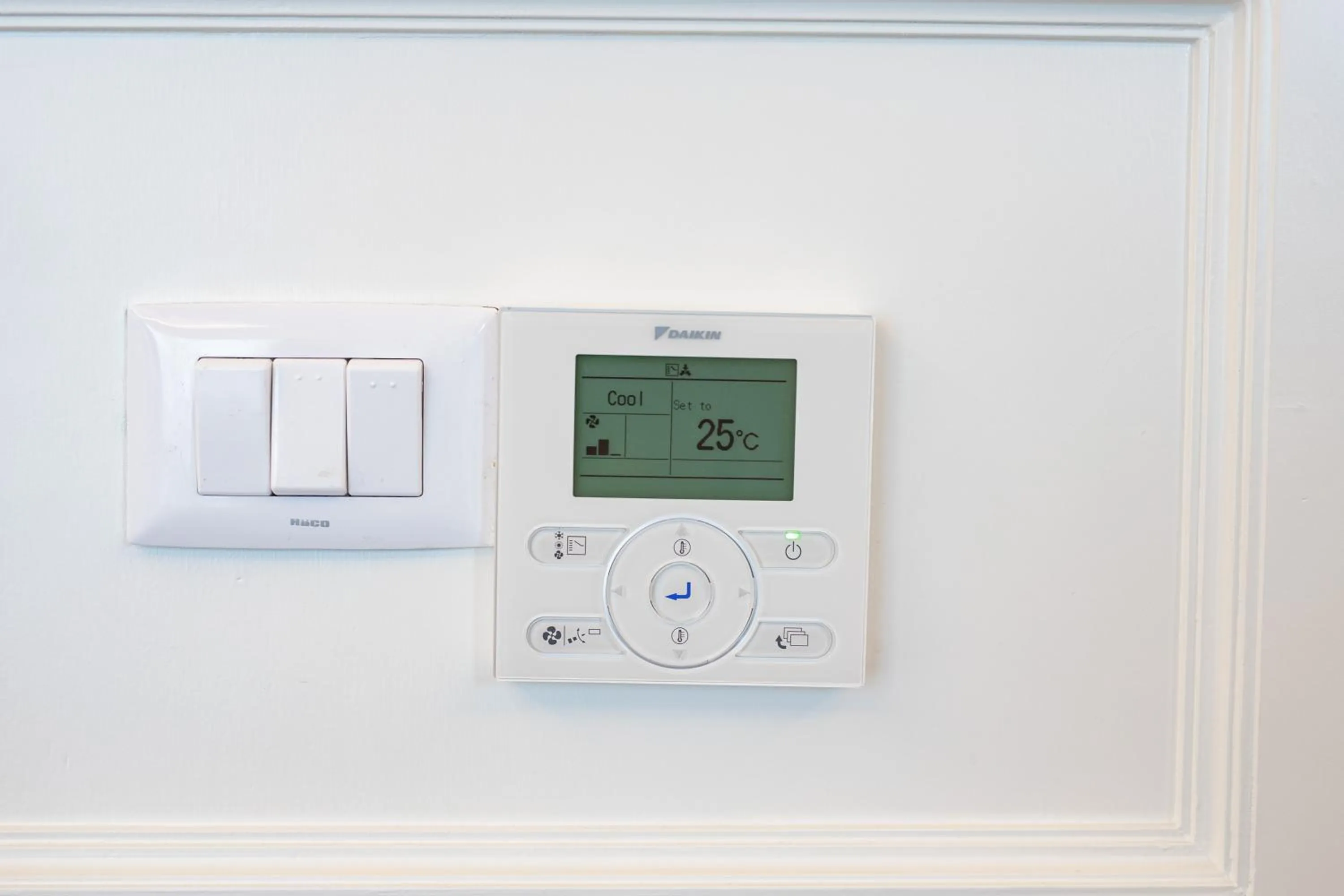 TV and multimedia in Siam Tharadol