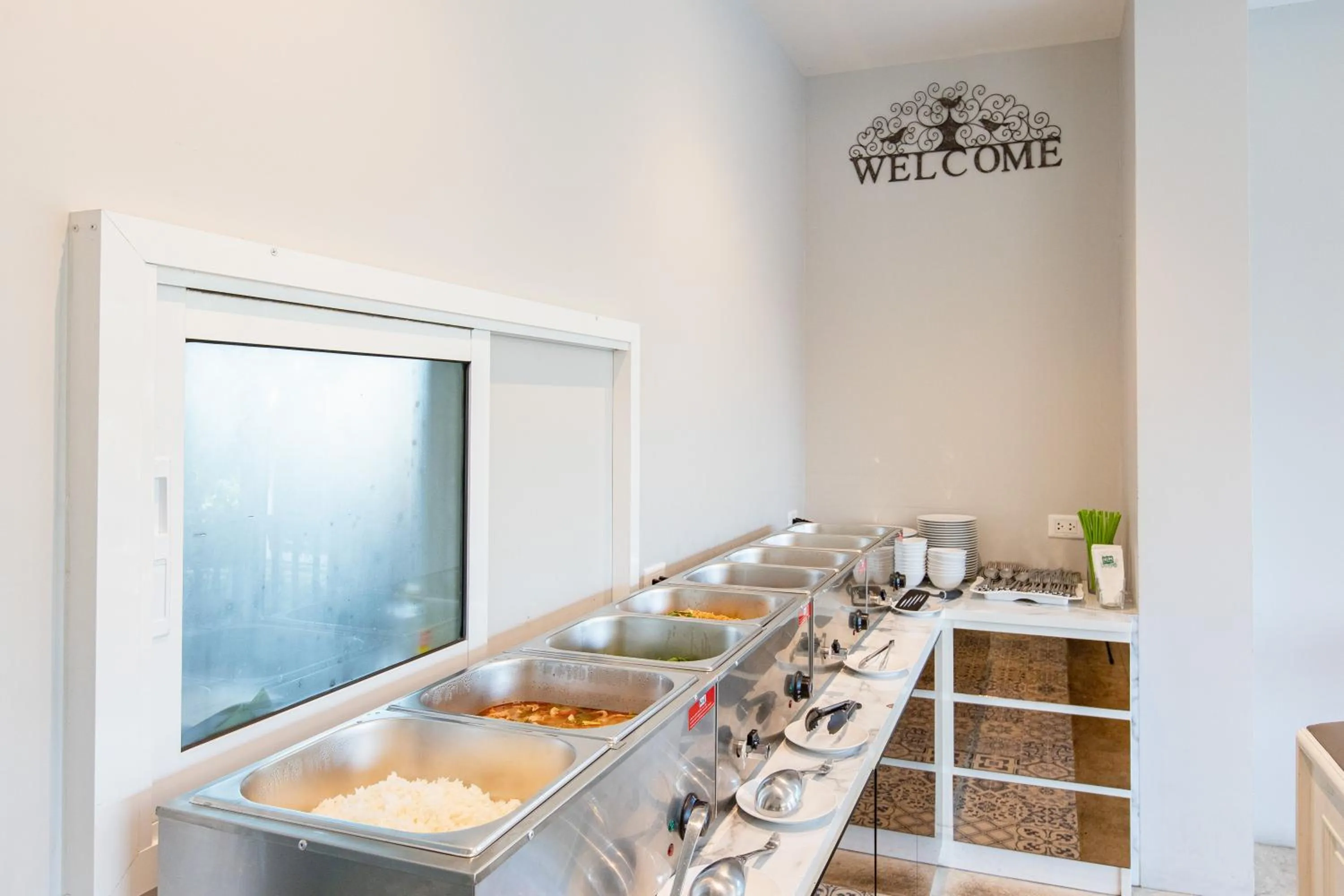 Food in Siam Tharadol