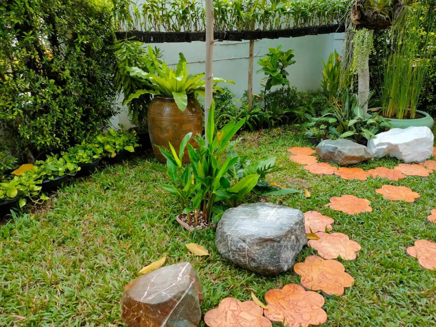 Garden in Siam Tharadol