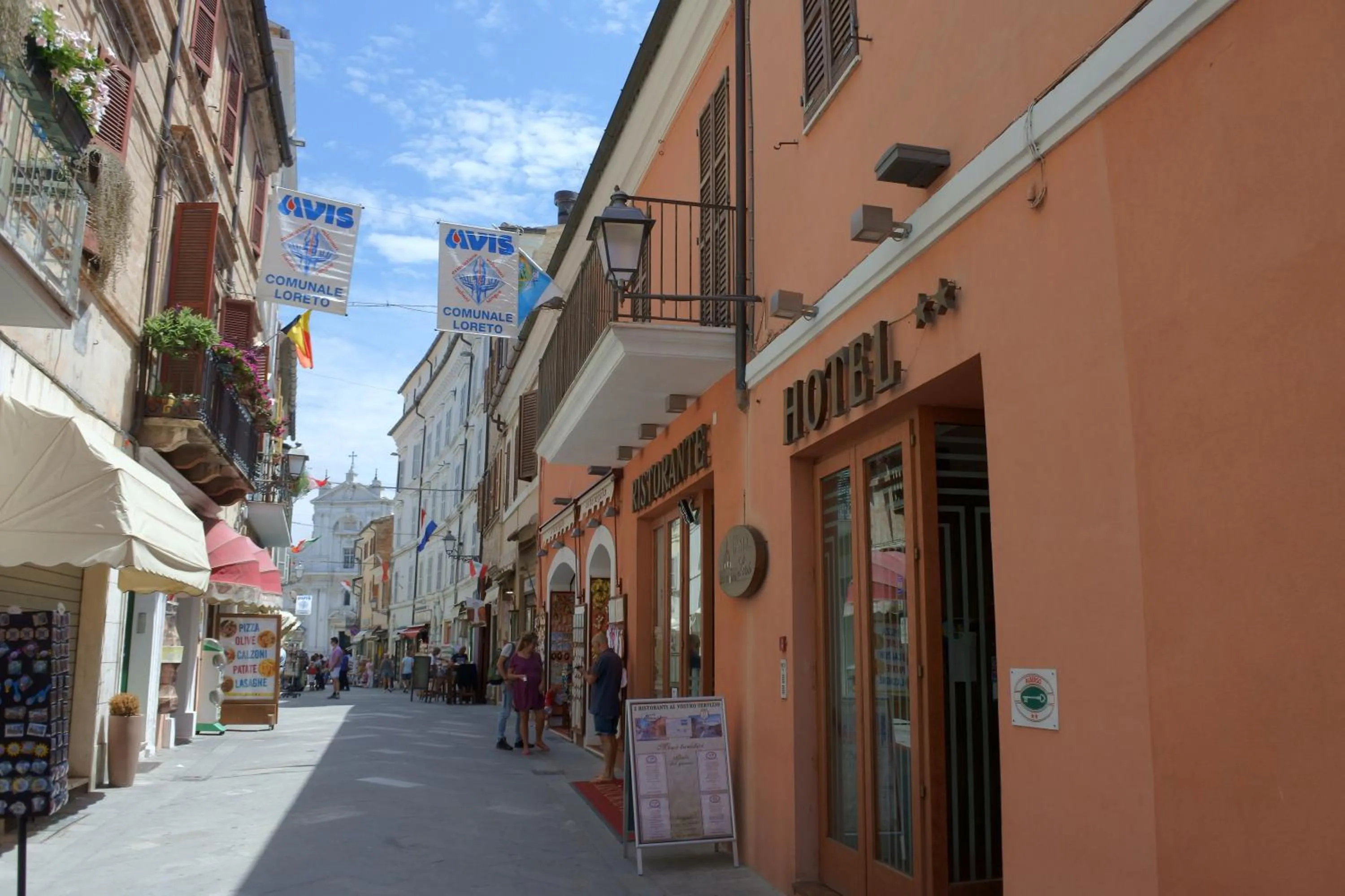 Facade/entrance in Hotel Loreto