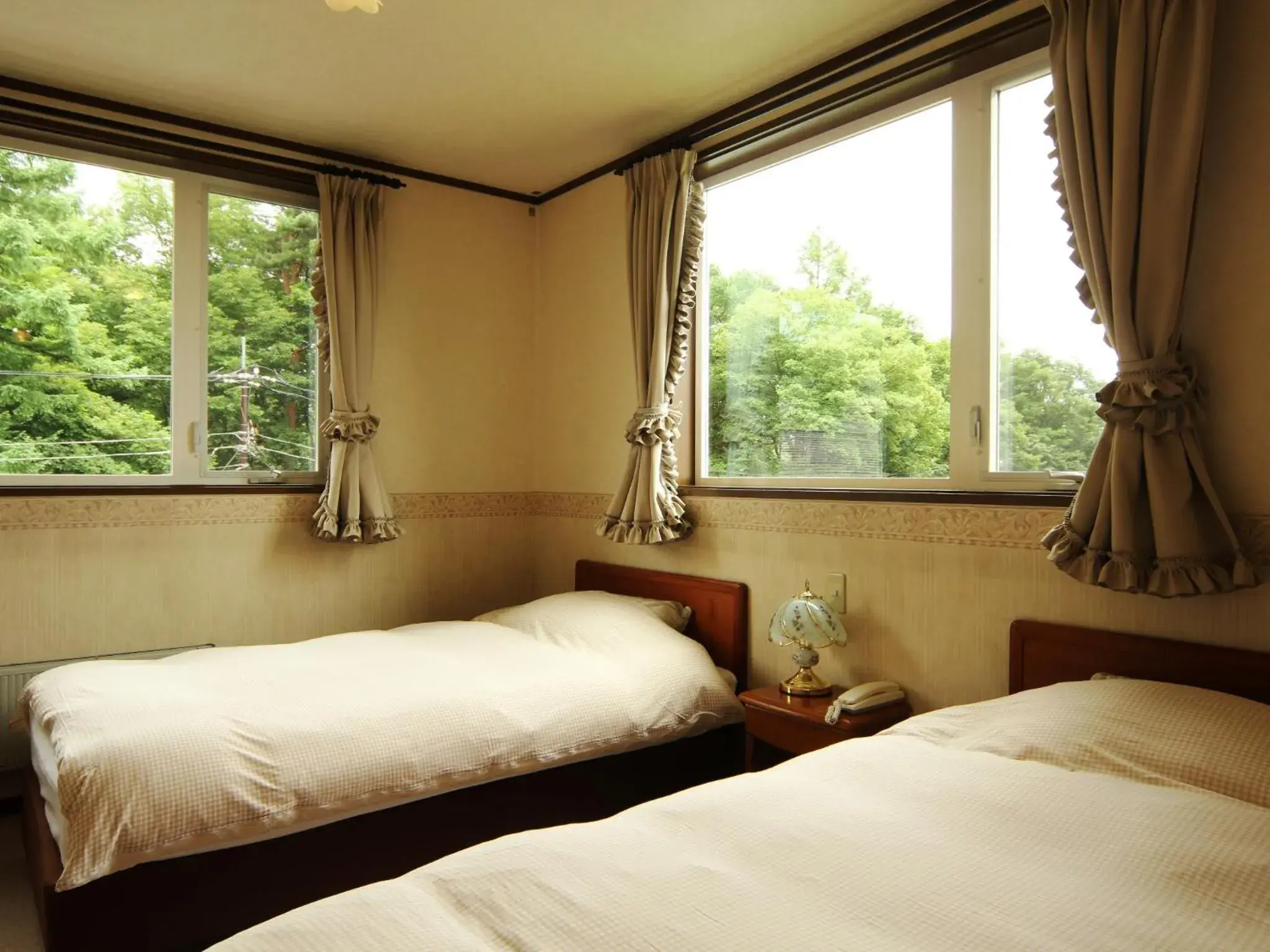 Twin Room with Shared Bathroom - single occupancy in Pension Raisin Twin Room with Shared Bathroom - single occupancy in Pension Raisin