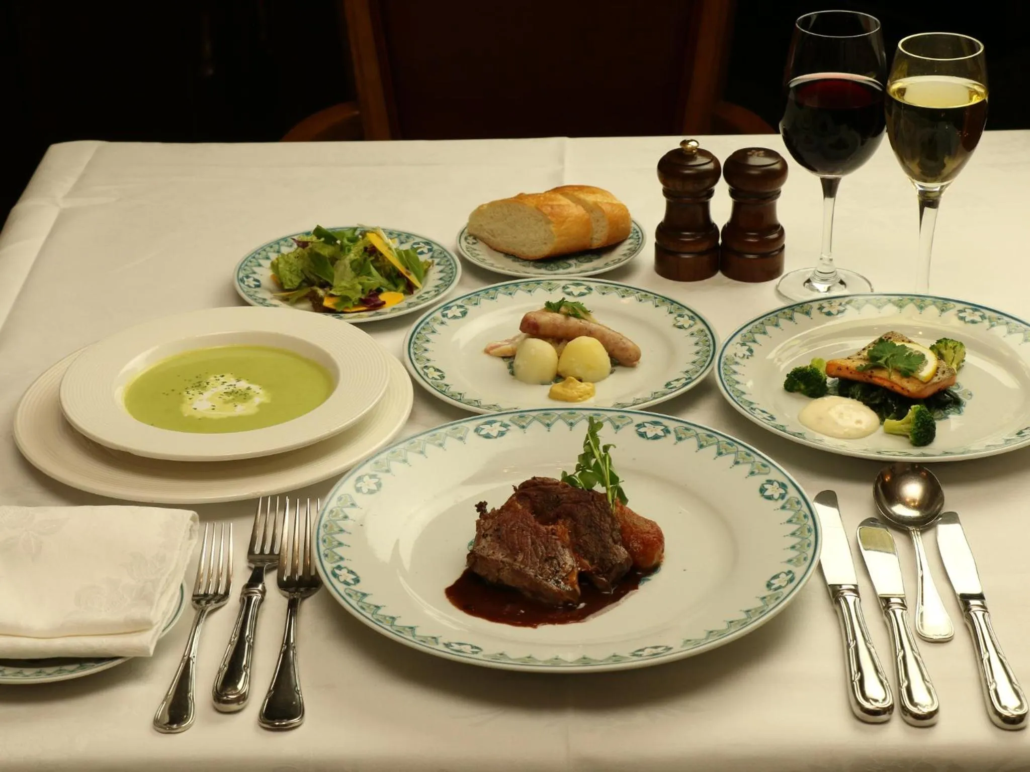 Dinner in Pension Raisin