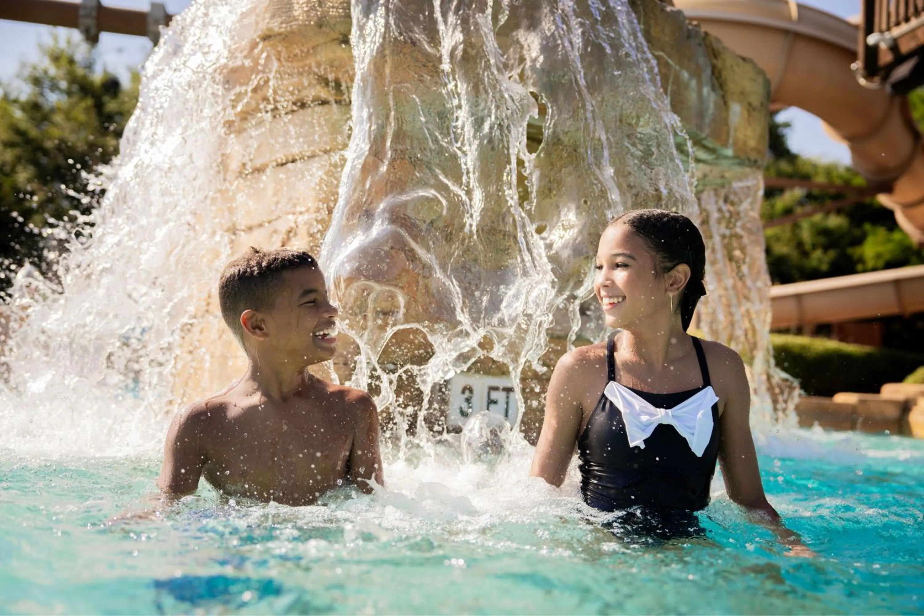 Swimming pool in Gaylord Texan Resort and Convention Center