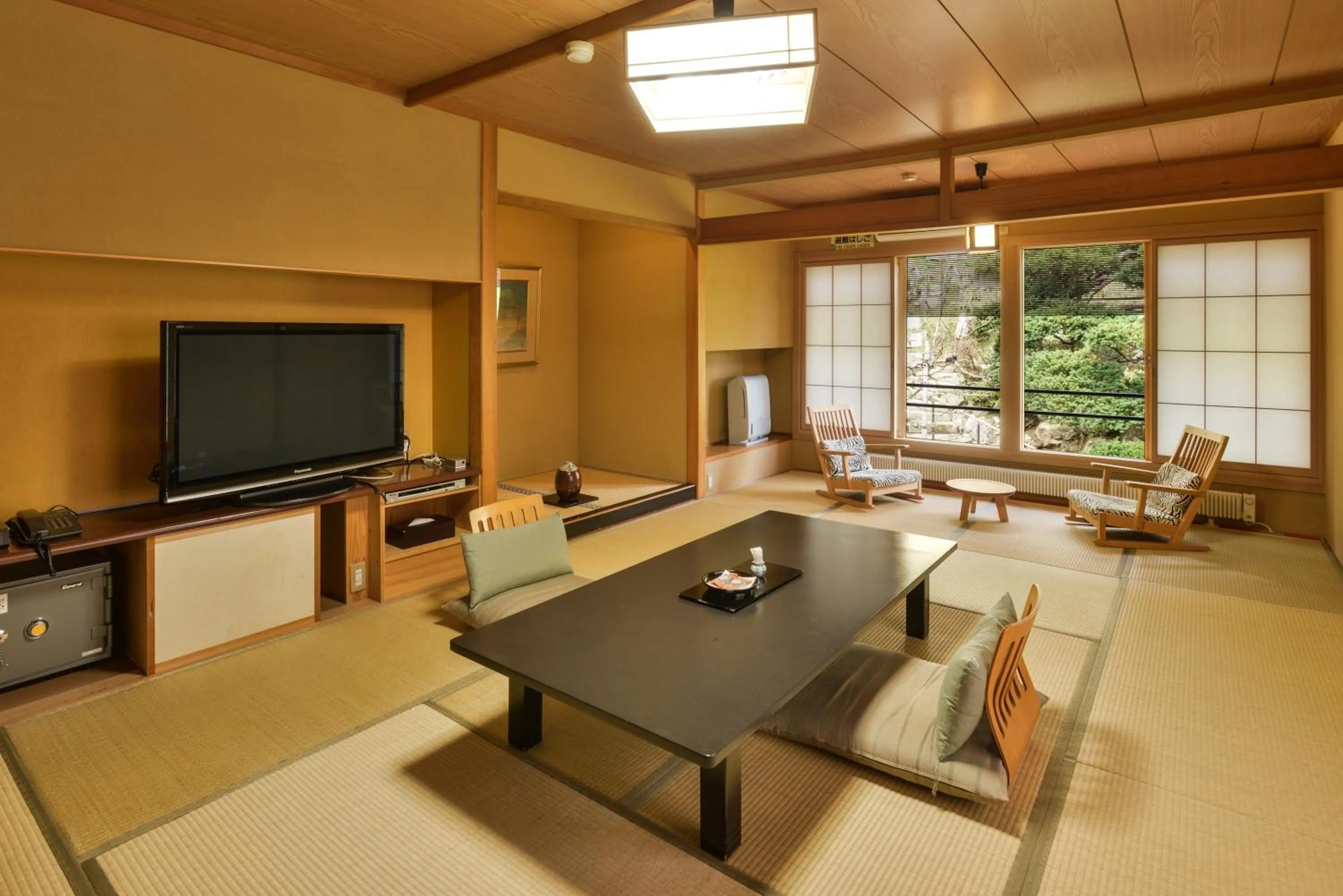 Photo of the whole room in Uesugi no Miyu Gotenmori