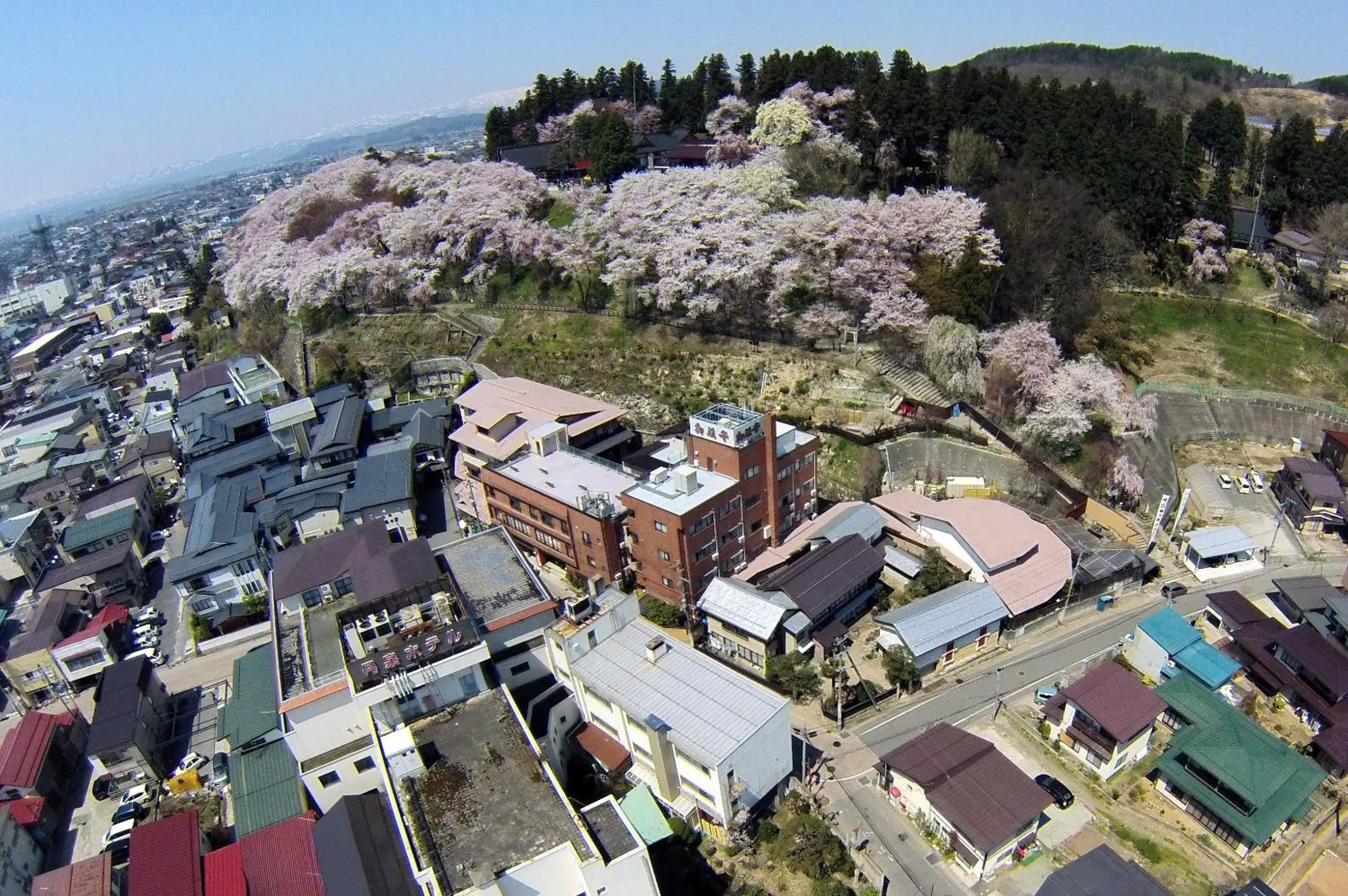 Property building in Uesugi no Miyu Gotenmori Property building in Uesugi no Miyu Gotenmori