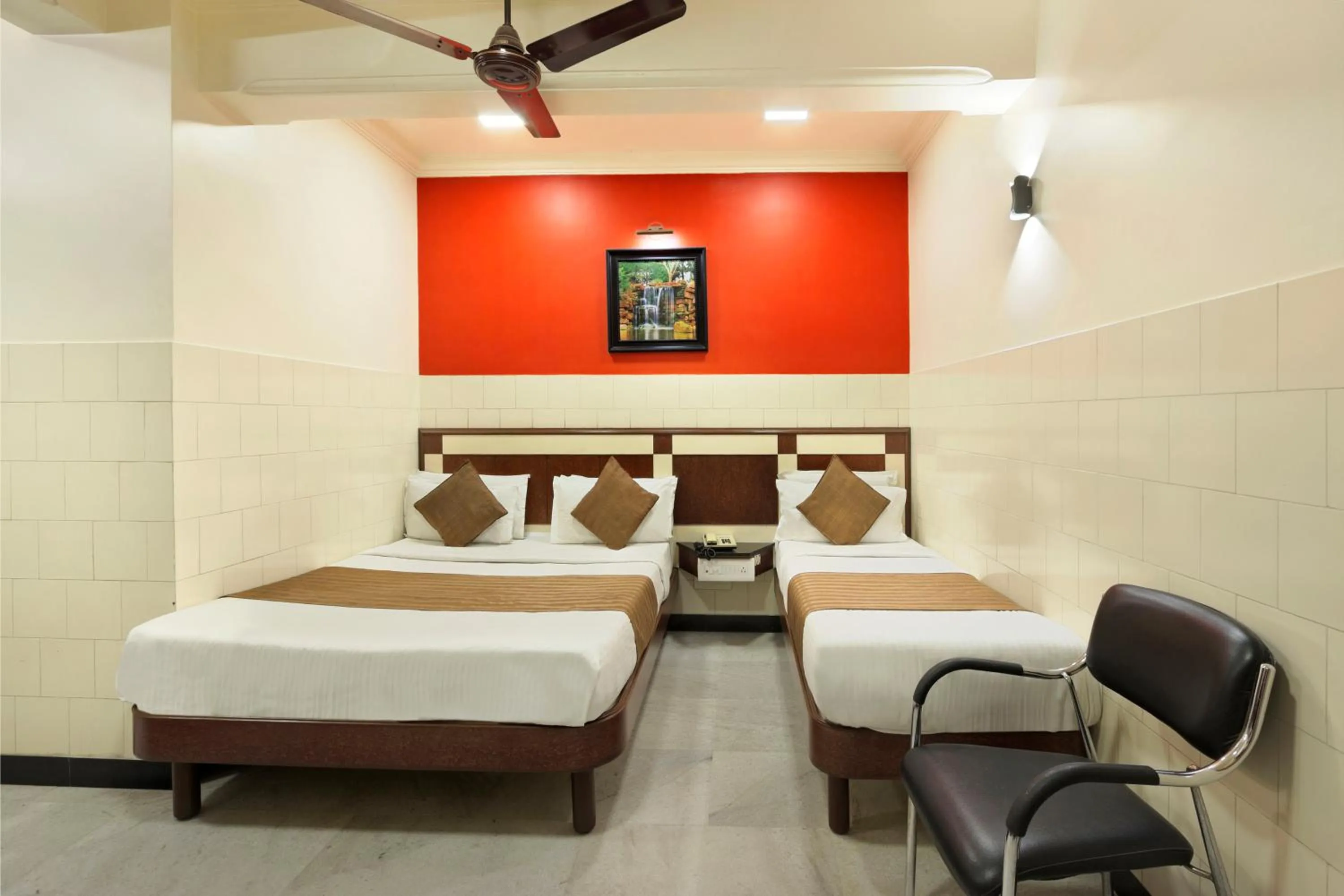 Mannars Yatri Nivas Hotel
