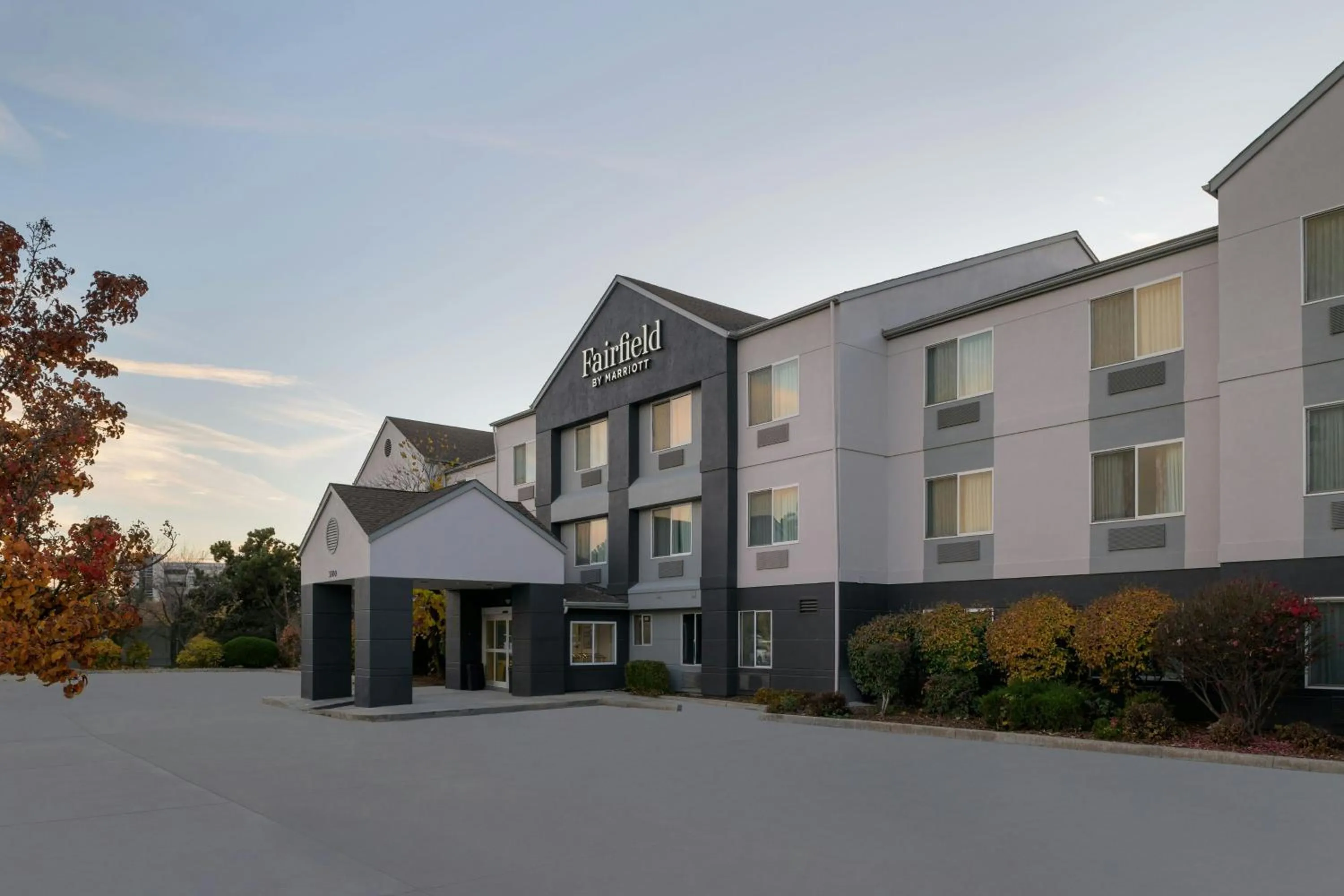 Property building in Fairfield Inn Boise Airport