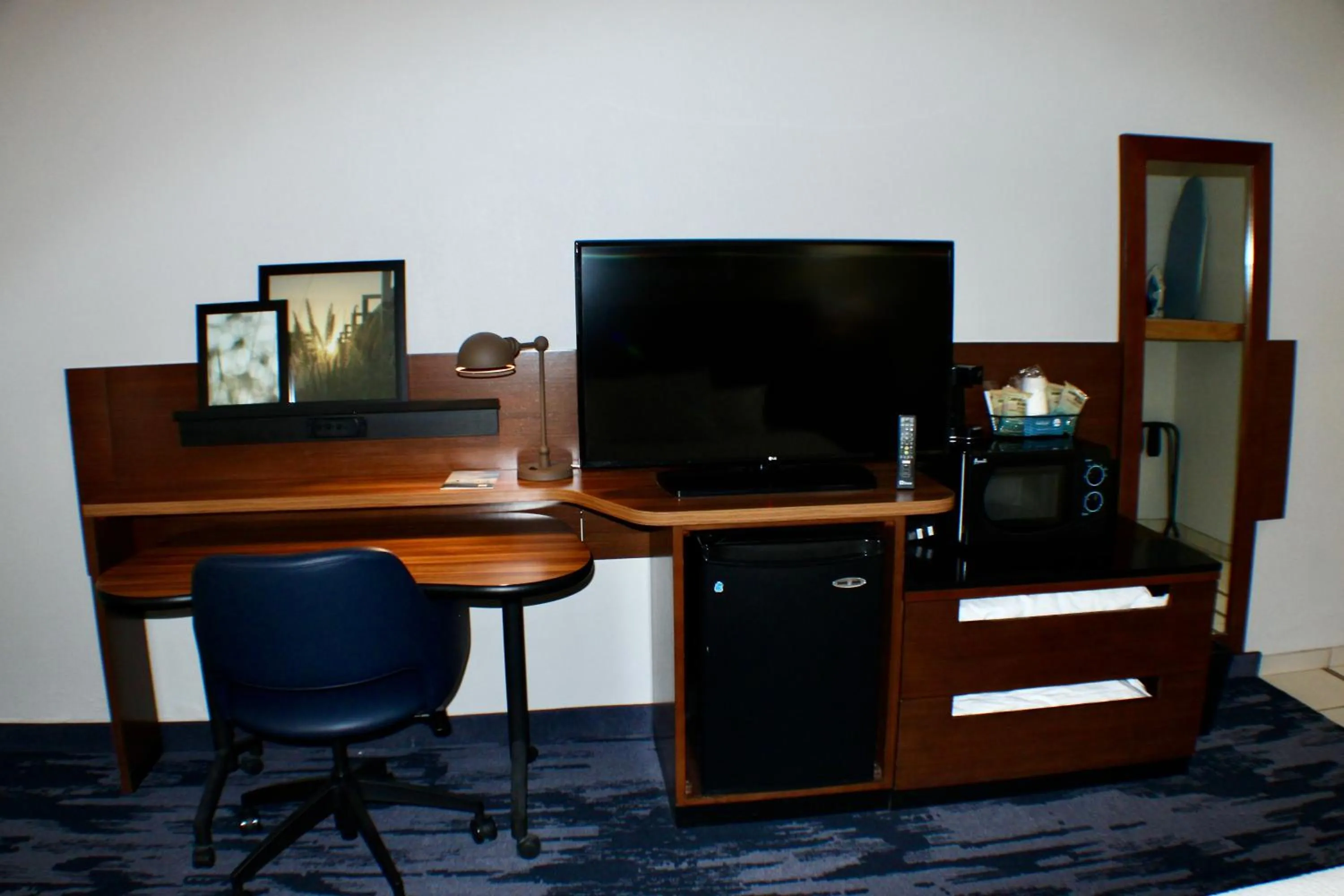 Bedroom in Fairfield Inn Boise Airport