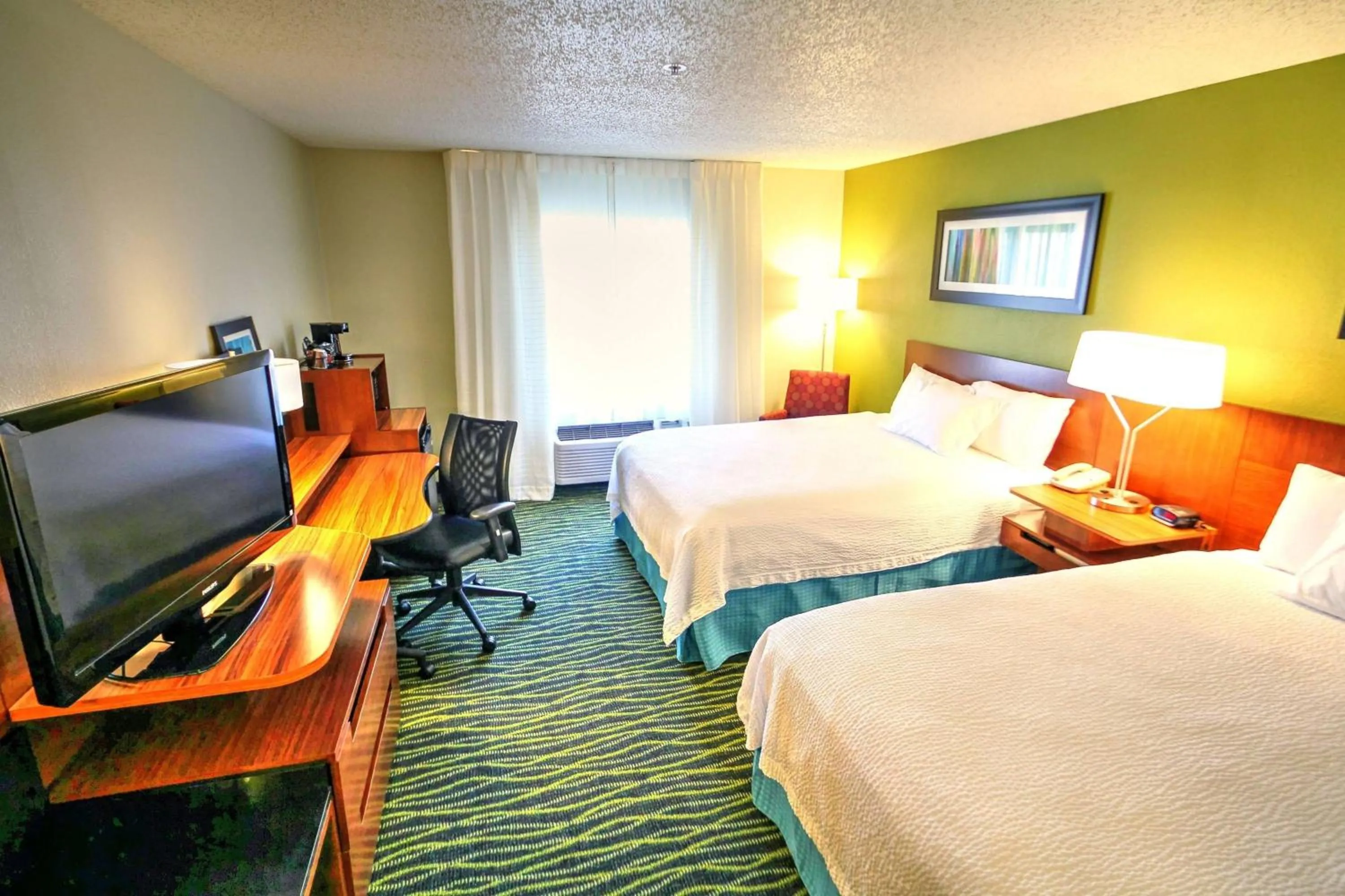 Photo of the whole room, Bed in Fairfield Inn Boise Airport