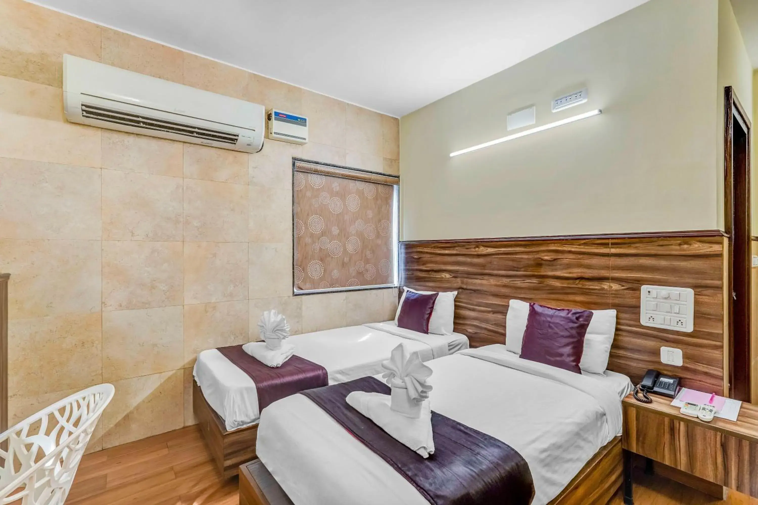 Restaurant/places to eat, Bed in Season 4 Residences - Nungambakkam Near US consulate, Apollo Hospital, Shankar Nethralaya Restaurant/places to eat, Bed in Season 4 Residences - Nungambakkam Near US consulate, Apollo Hospital, Shankar Nethralaya