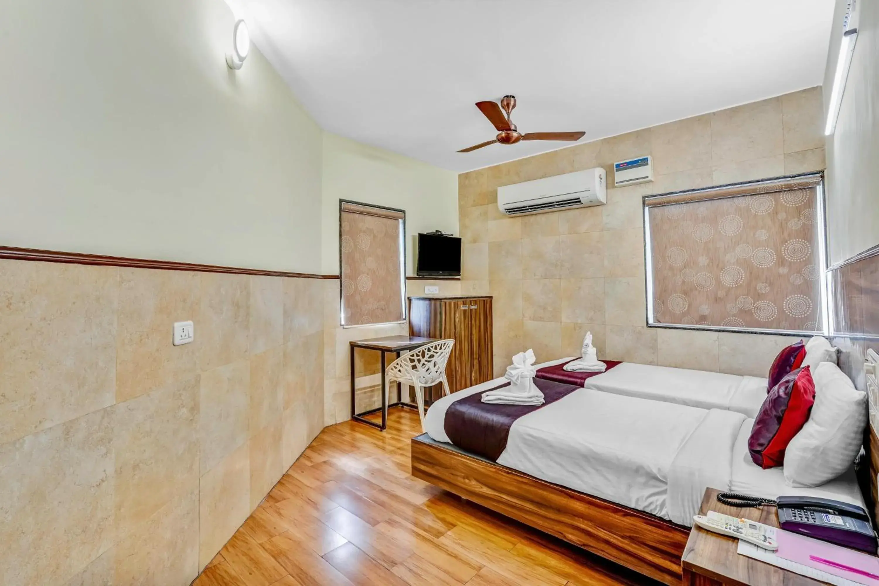 Restaurant/places to eat, Bed in Season 4 Residences - Nungambakkam Near US consulate, Apollo Hospital, Shankar Nethralaya Restaurant/places to eat, Bed in Season 4 Residences - Nungambakkam Near US consulate, Apollo Hospital, Shankar Nethralaya