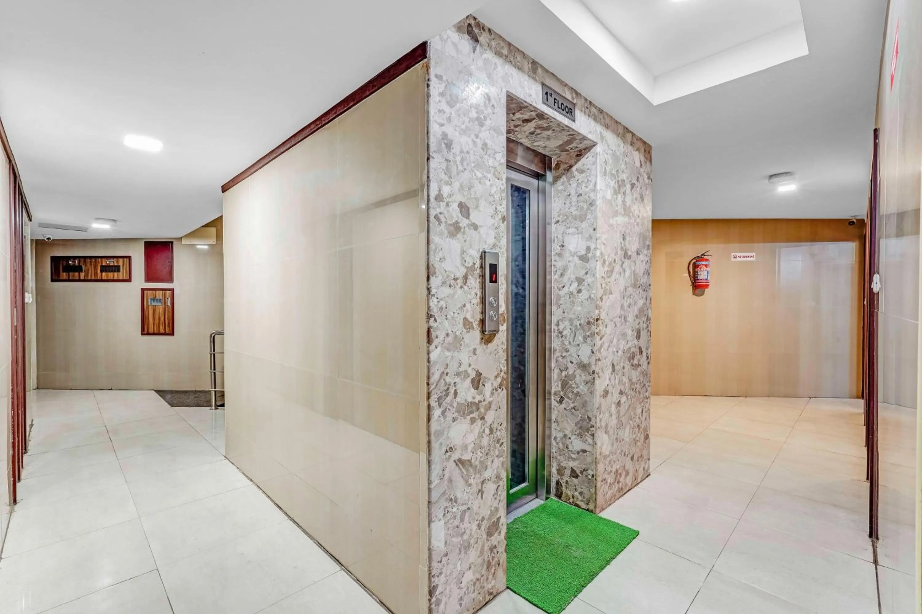 Restaurant/places to eat in Season 4 Residences - Nungambakkam Near US consulate, Apollo Hospital, Shankar Nethralaya