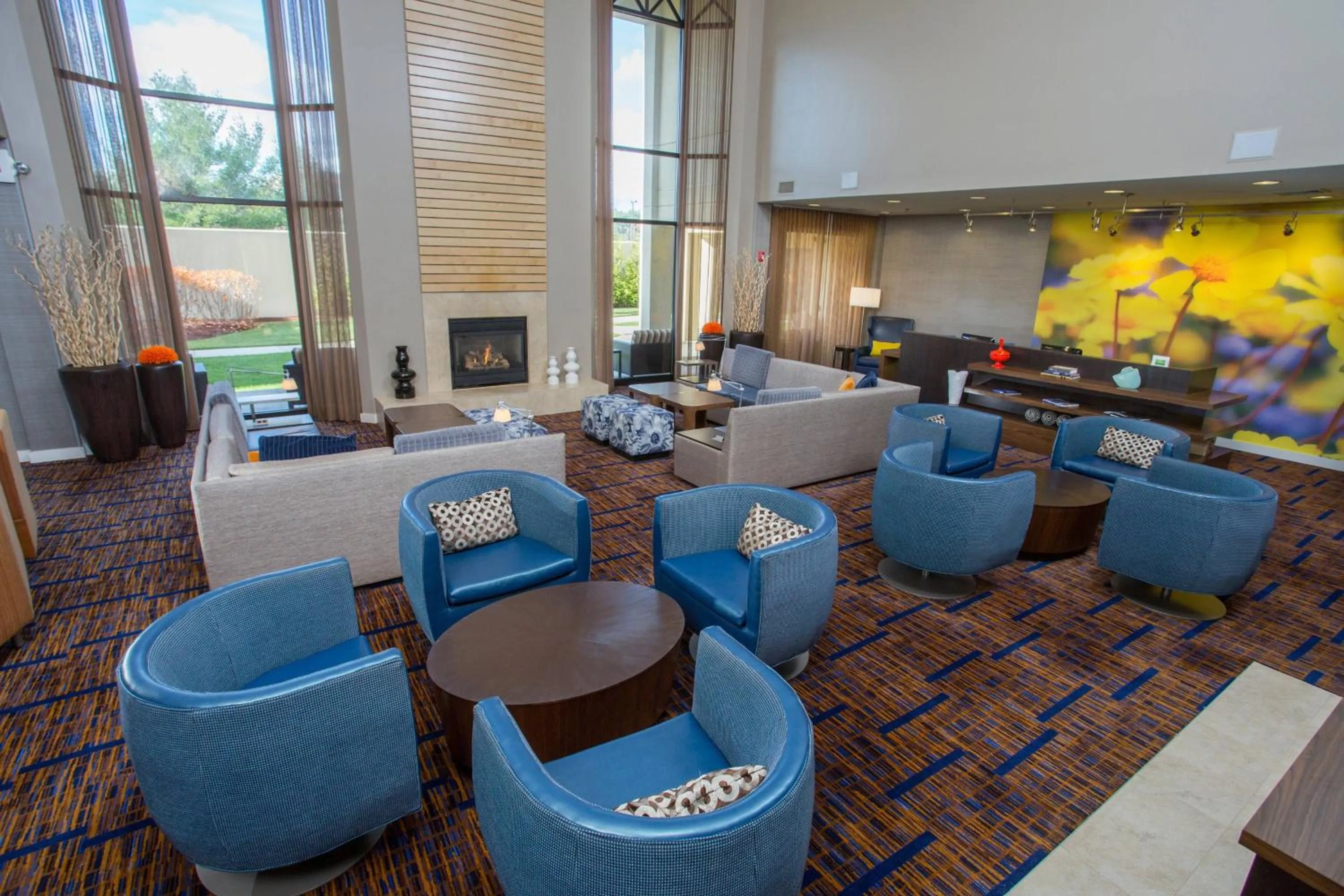Lobby or reception in Courtyard Boston Raynham
