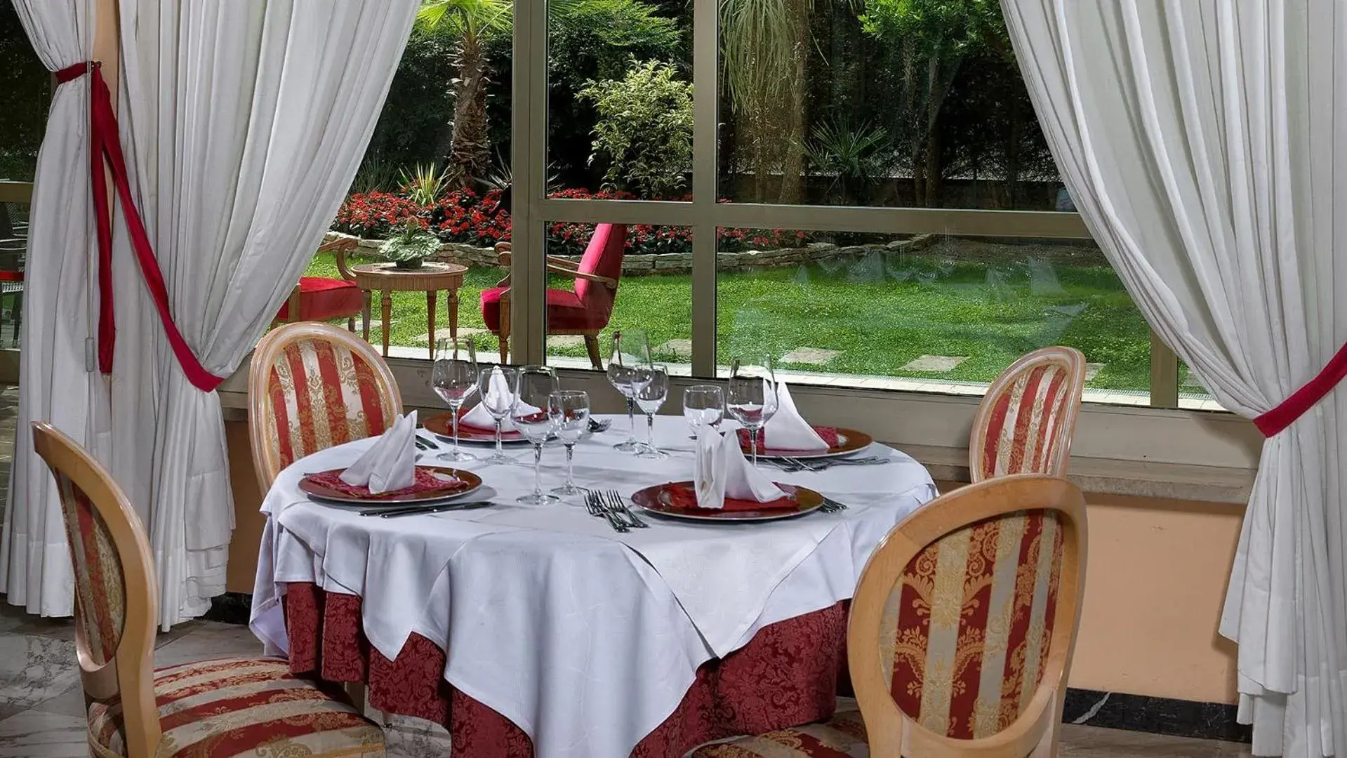 Restaurant/places to eat in Hotel Terme Helvetia Restaurant/places to eat in Hotel Terme Helvetia