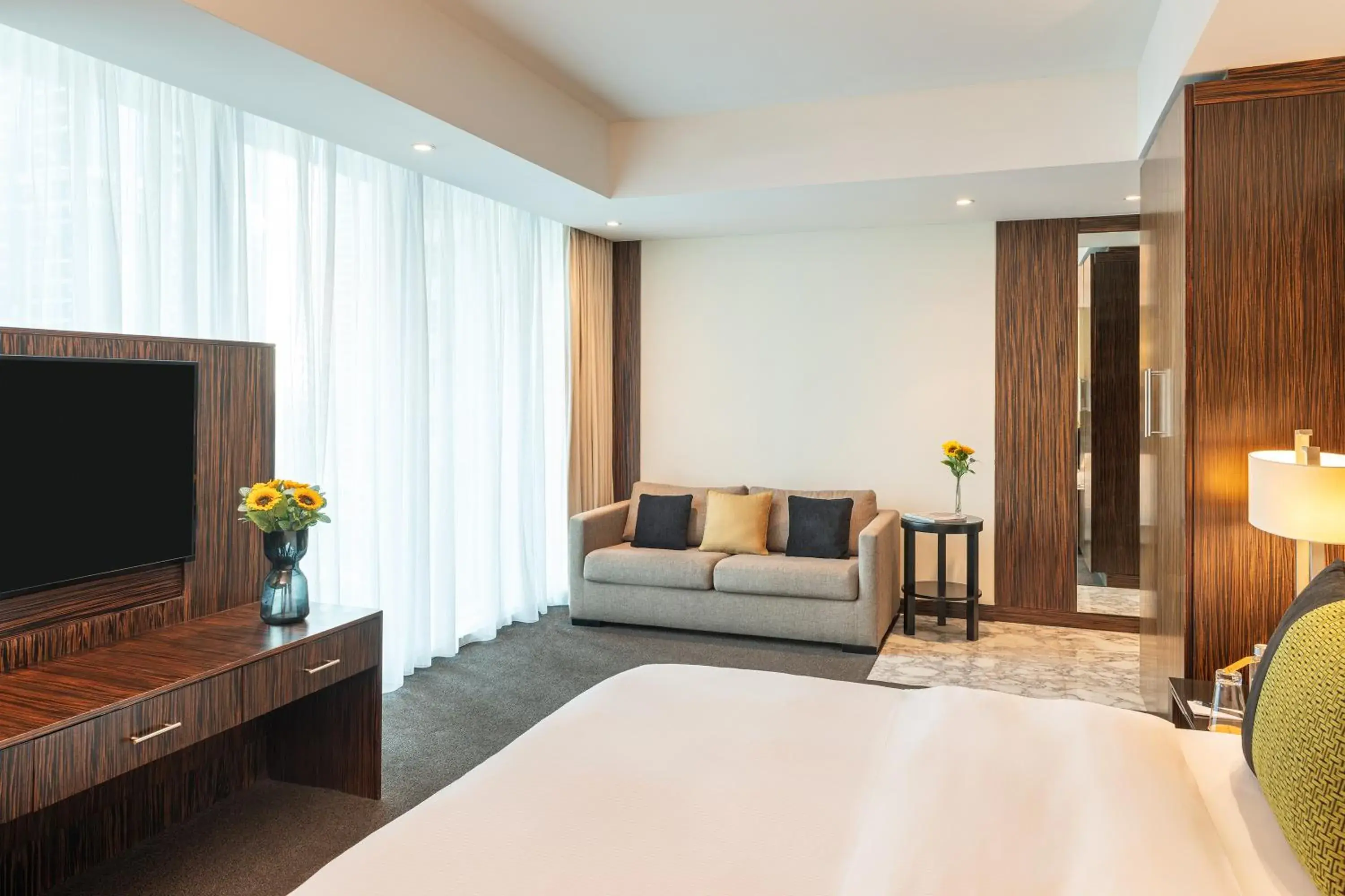 Bedroom, Bed in voco - Bonnington Dubai by IHG Bedroom, Bed in voco - Bonnington Dubai by IHG