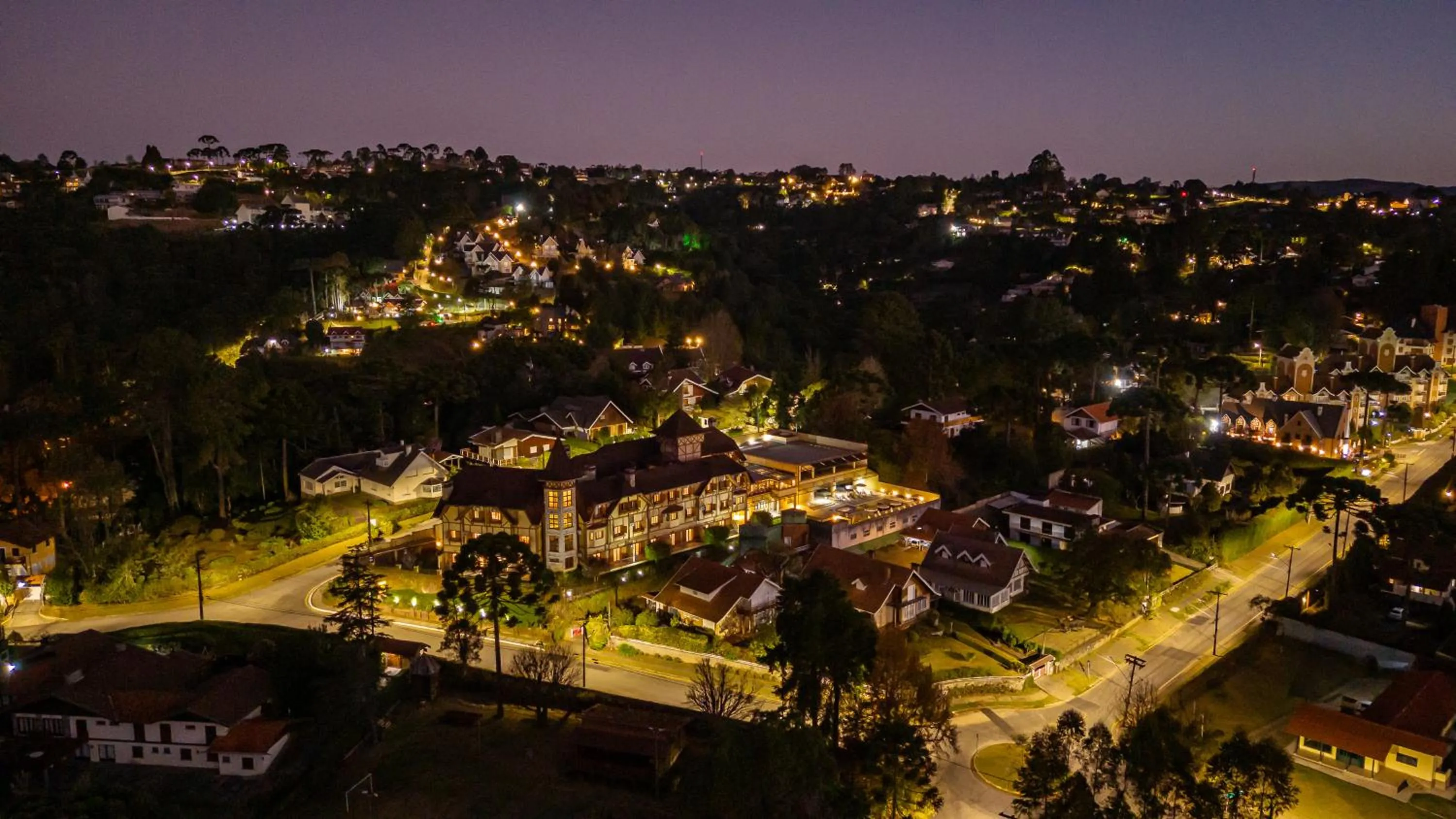 Property building in Hotel Le Renard - Campos do Jordao