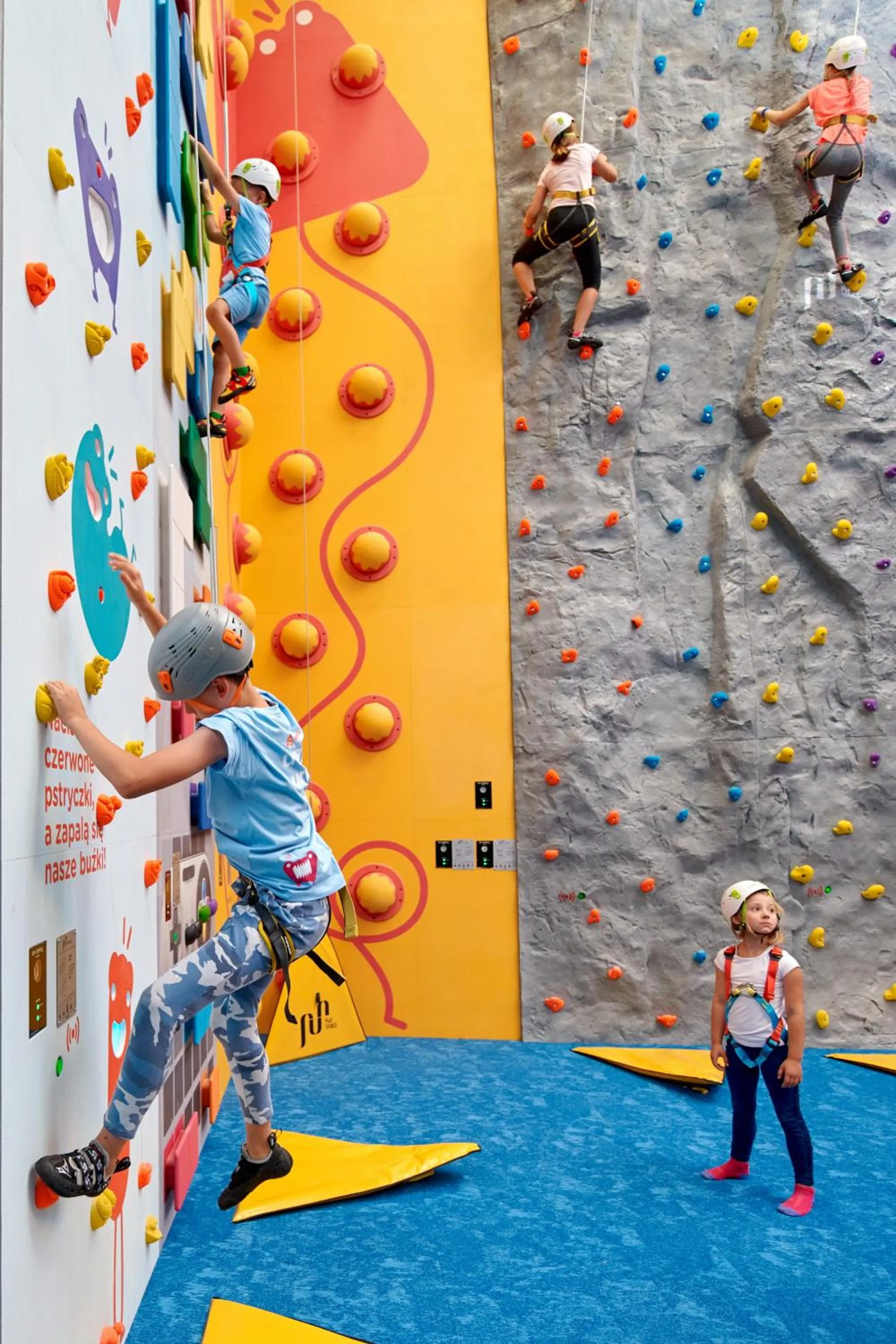 Children play ground in Stacja Nowa Gdynia Bed & Breakfast Aquapark